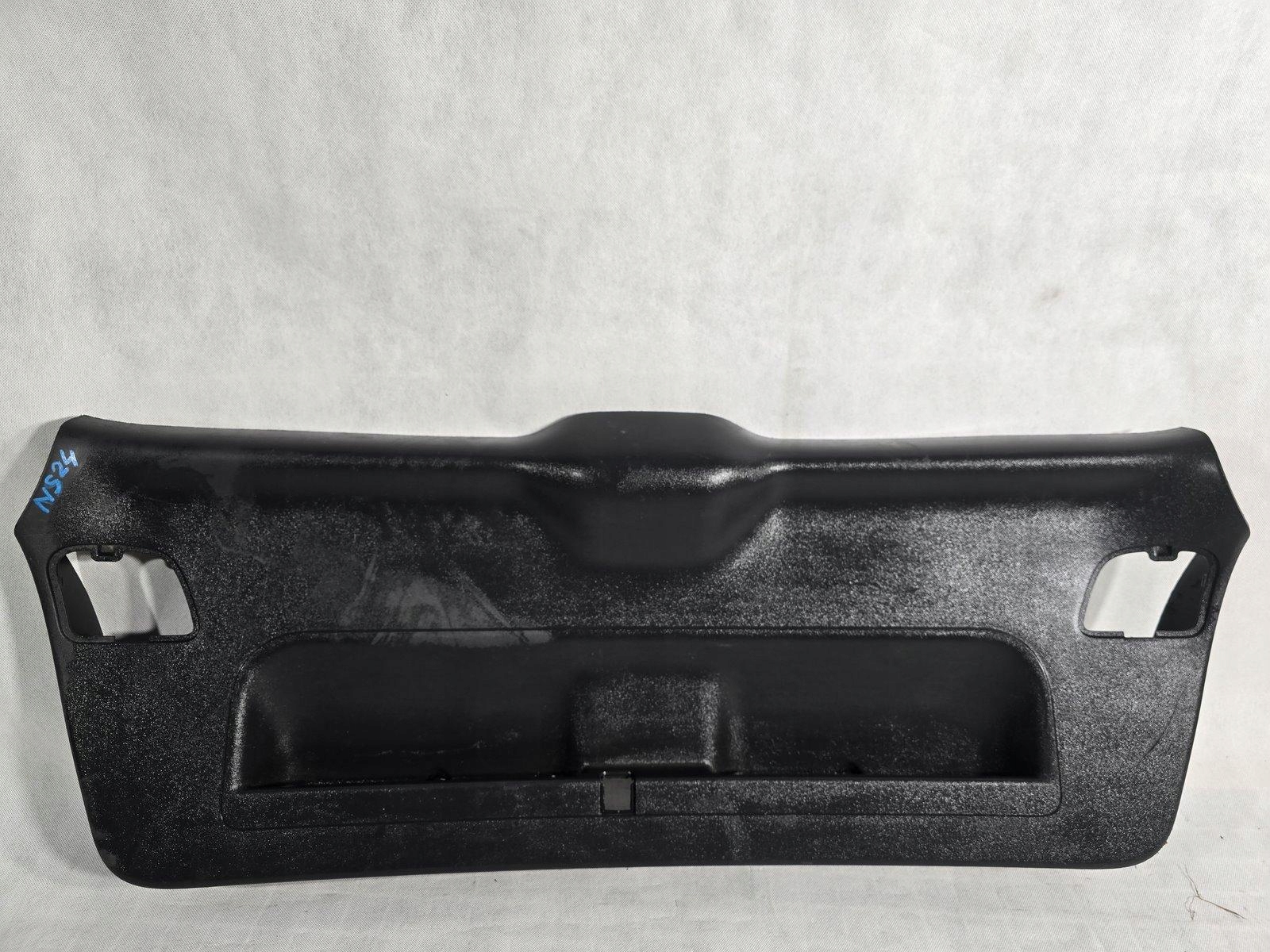 AUDI A3 8P SPORTBACK OSŁONA TAPICERKA KLAPY BAGAŻNIKA 8P4867979B