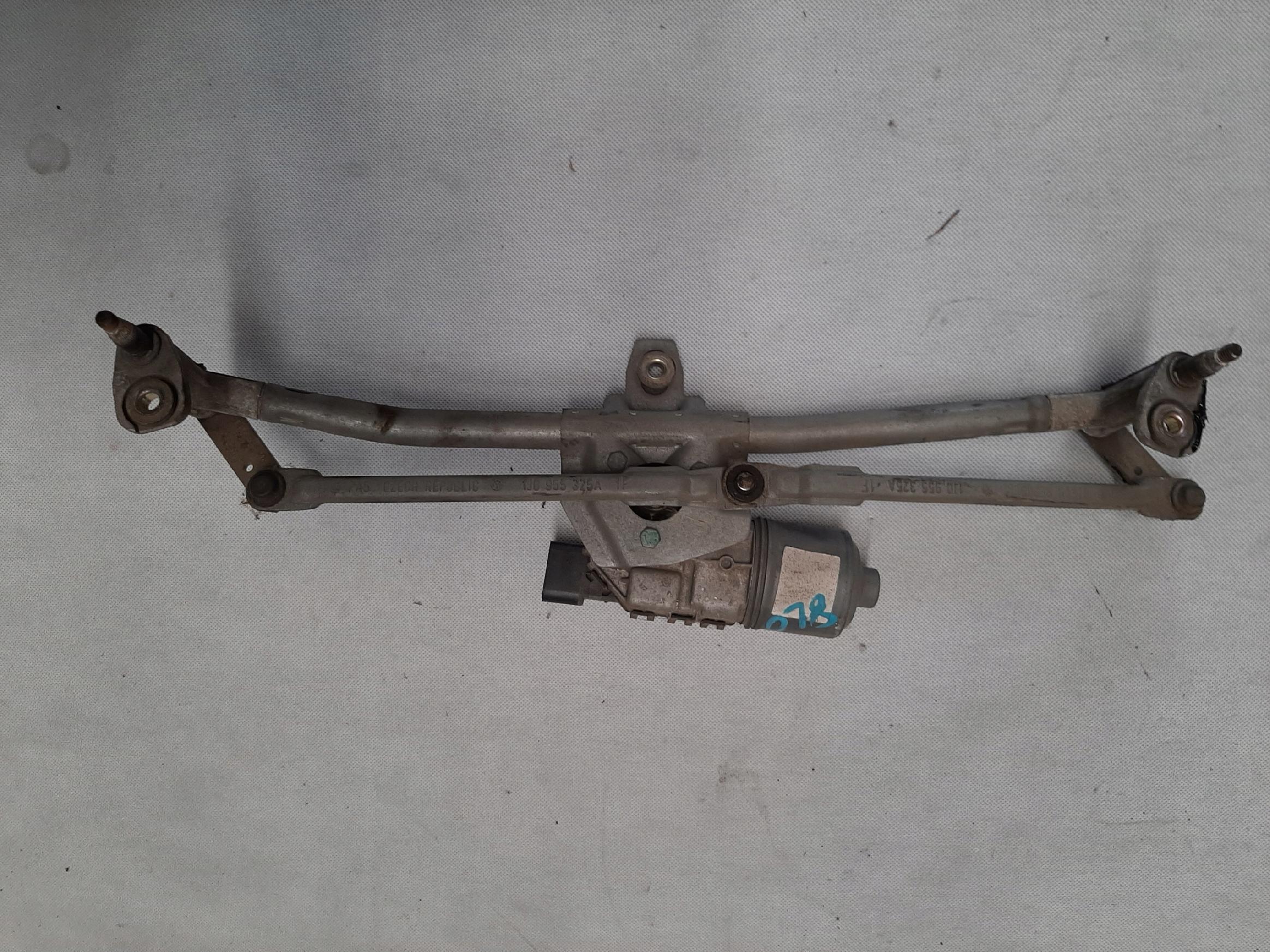 AUDI A3 8L LIFT MECHANIZM NAPĘD WYCIERACZEK 1J0955325A