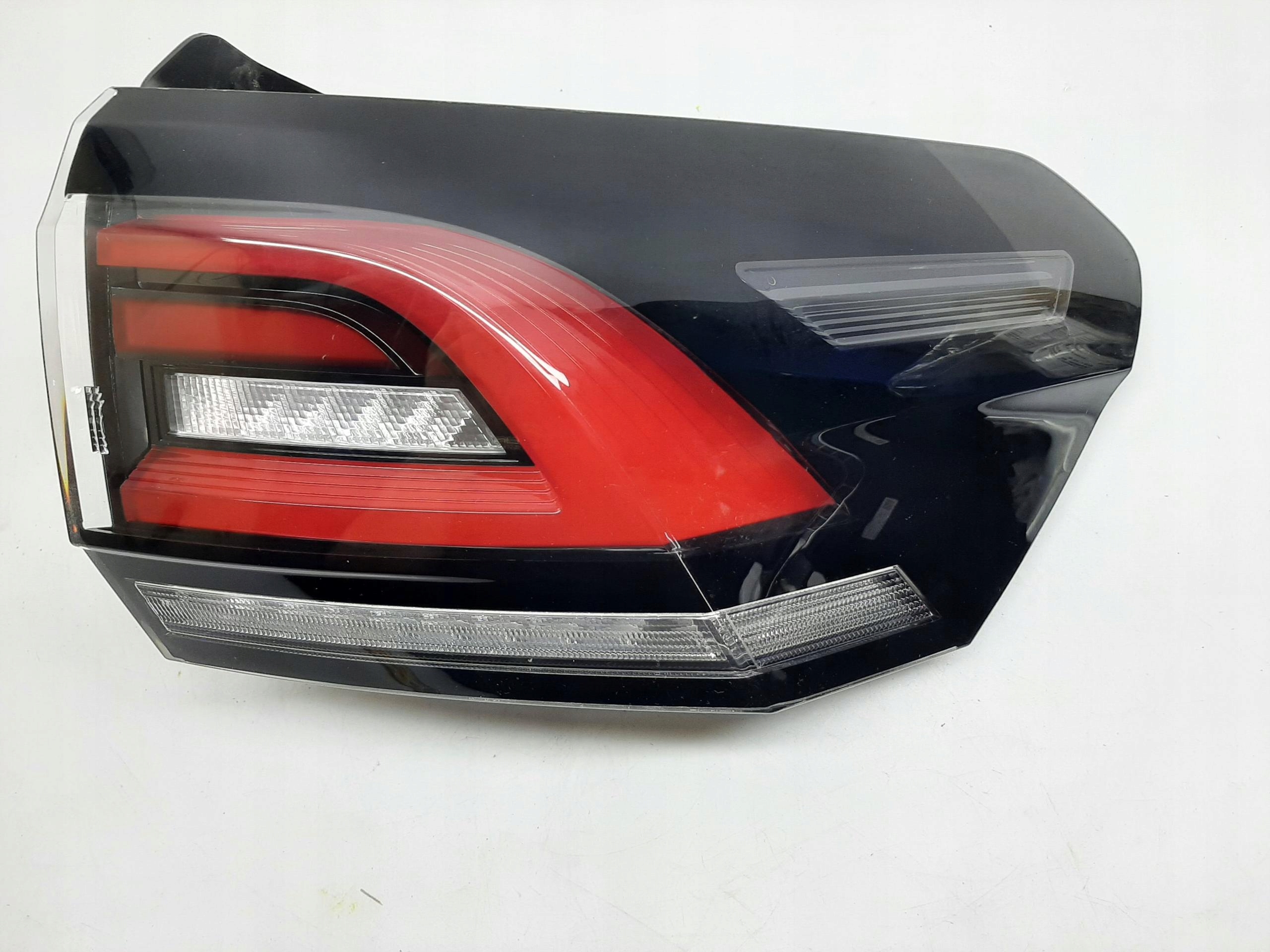 VW TAIGO LAMPA PRAWA TYLNA TYŁ LED 2G7945096