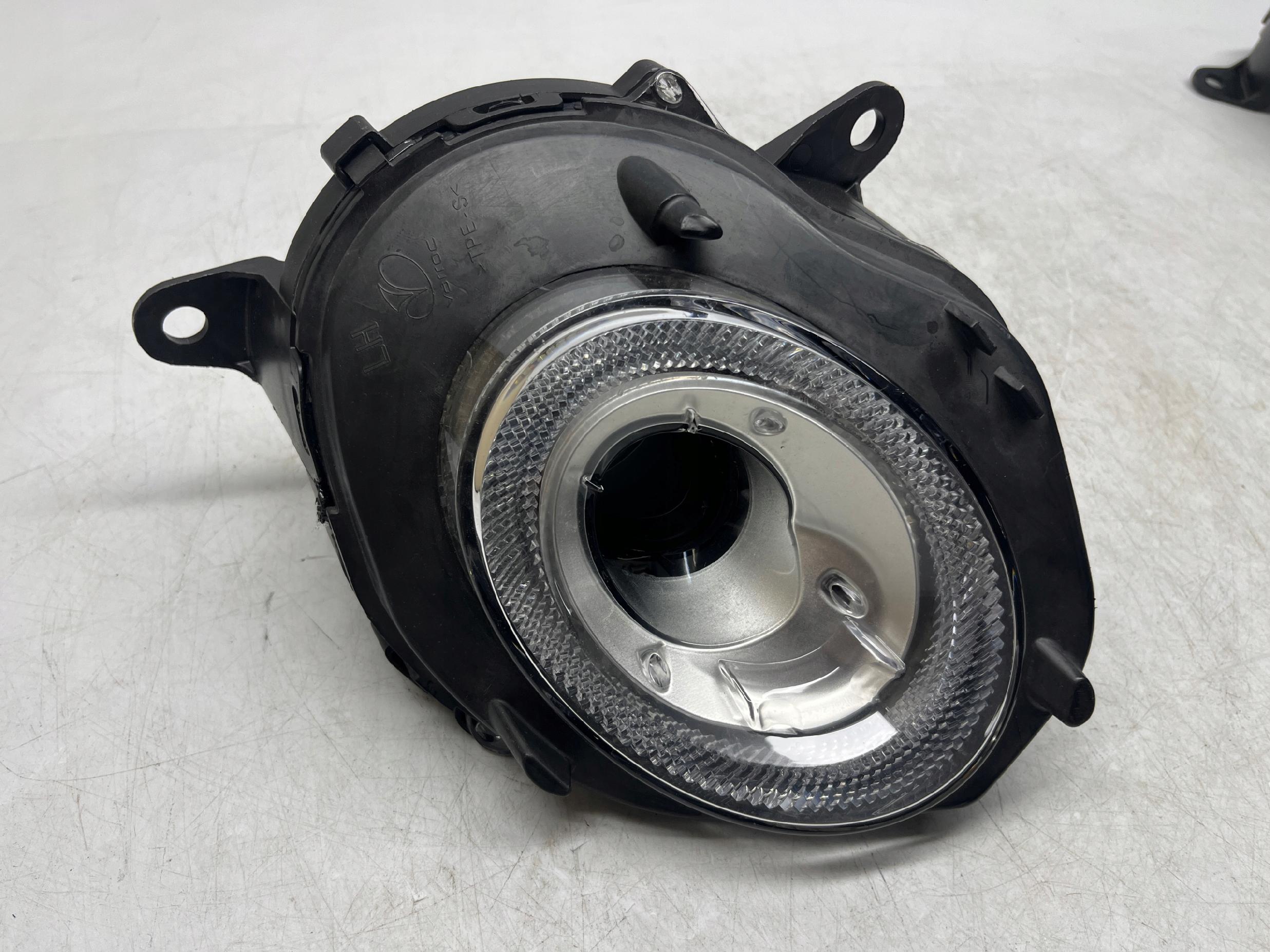 BENTLEY BENTAYGA LAMPA LEWA KIERUNKOWSKAZ DRL HALOGEN LED SAE 36A953041A