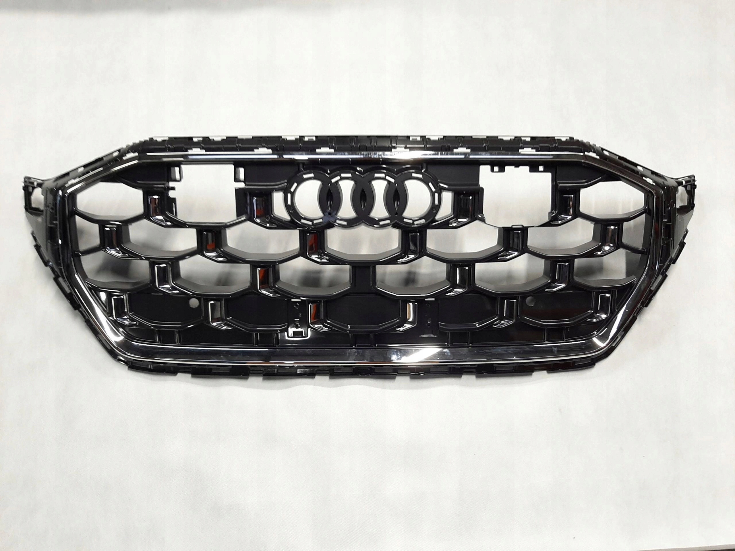 AUDI Q8 S-LINE 2024+ GRILL ATRAPA CHŁODNICY 4M8853651BR