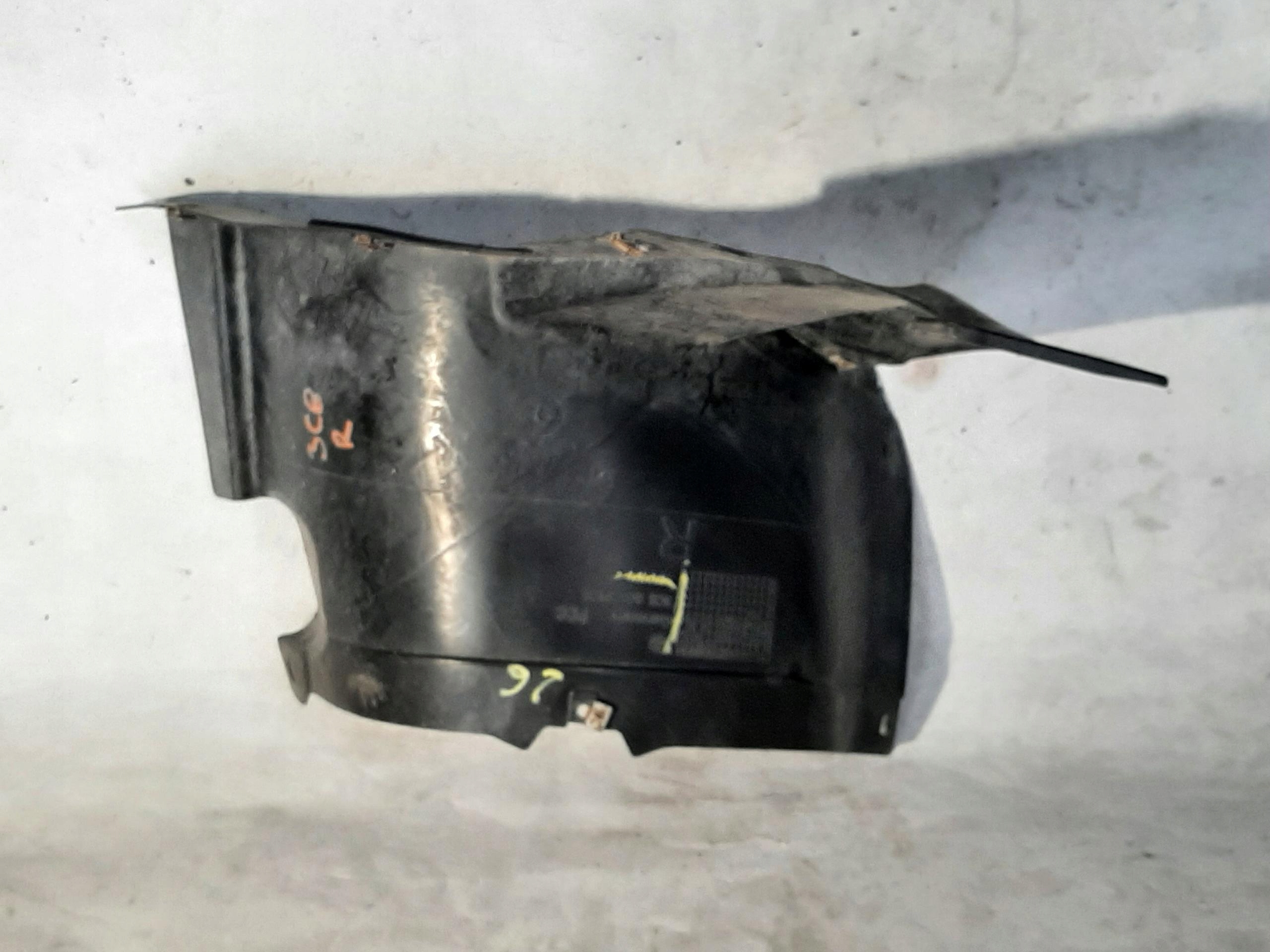 VW PASSAT CC NADKOLE OSŁONA PRAWY PRZÓD CZĘŚĆ PRZEDNIA 3C8805912B