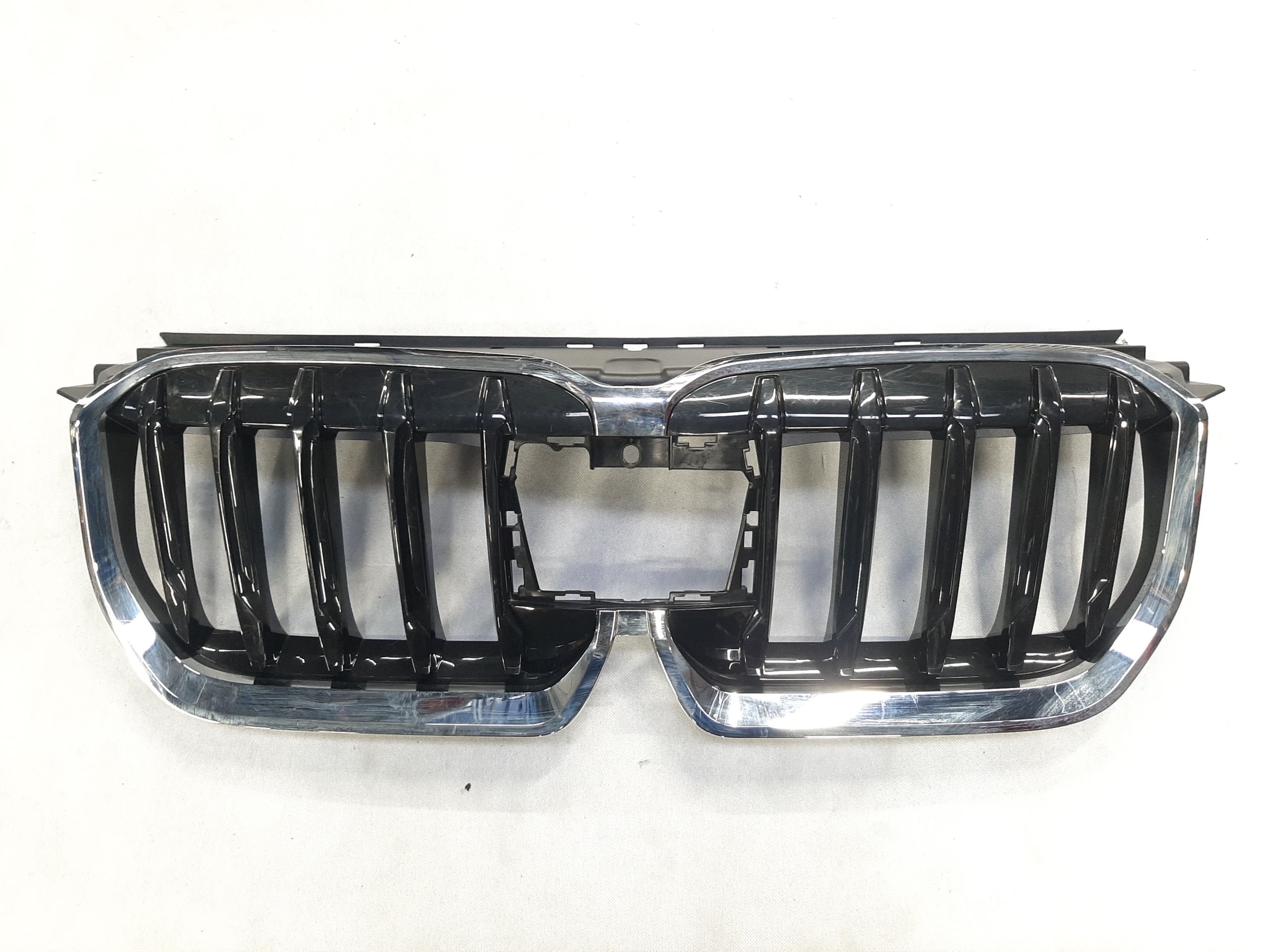 BMW X1 U11 2022- KRATKA ATRAPA CHŁODNICY GRILL 9880301 9883426