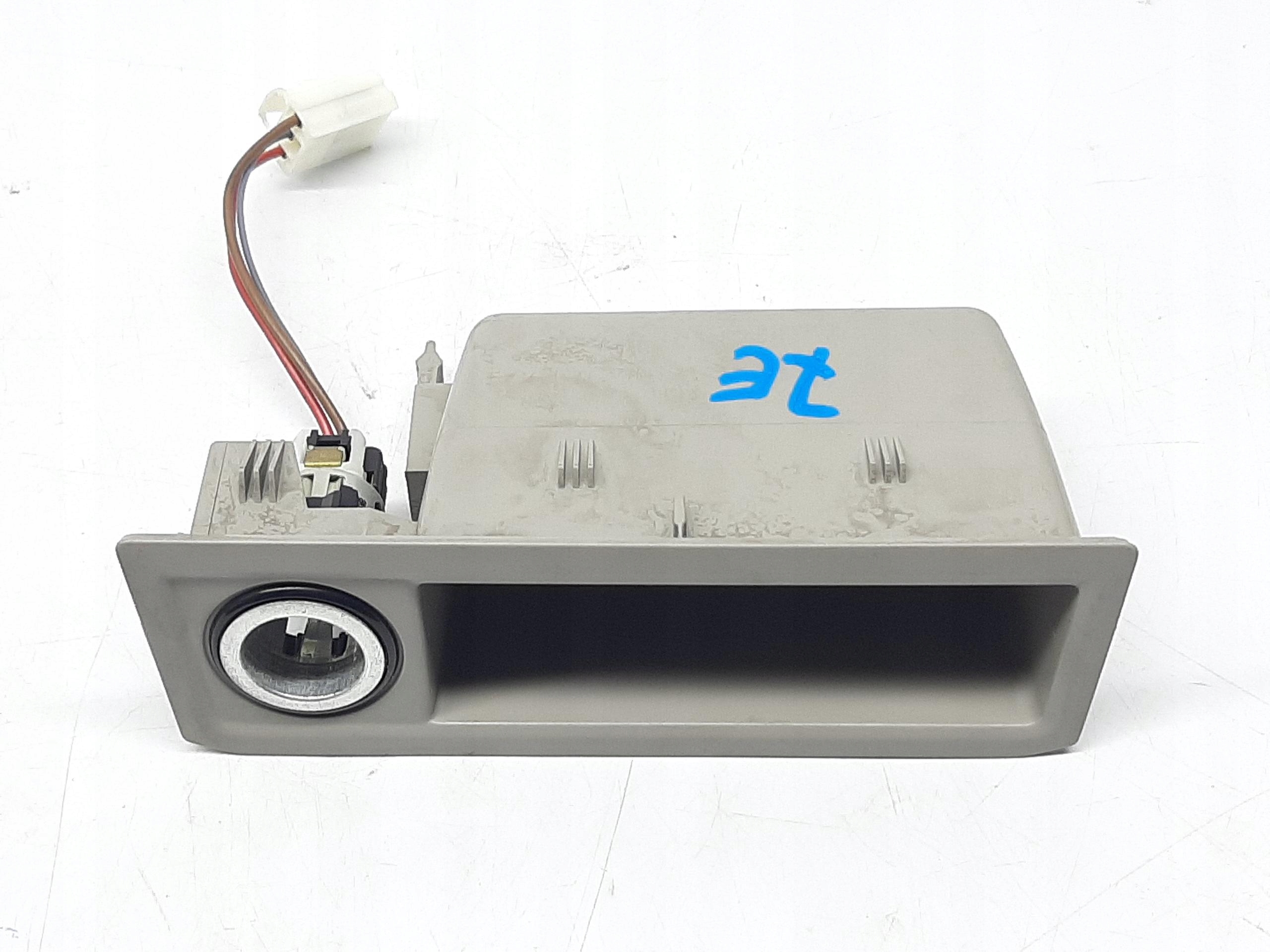 VW TRANSPORTER T6 GNIAZDO ZAPALNICZKI 7E0857925