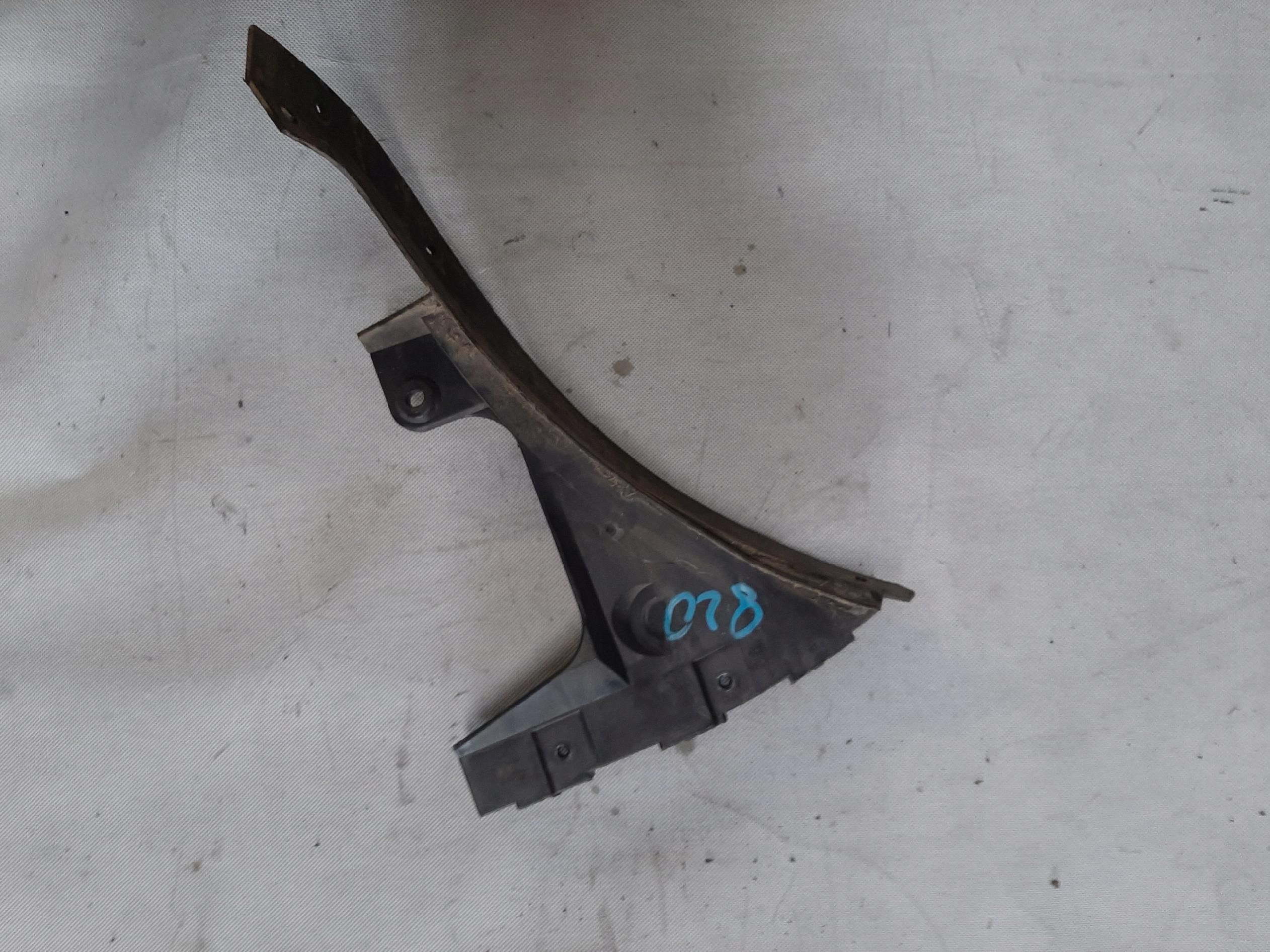 AUDI A3 8L LIFT ŚLIZG MOCOWANIE ZDERZAKA PRAWY TYŁ TYLNY 8L0807378F