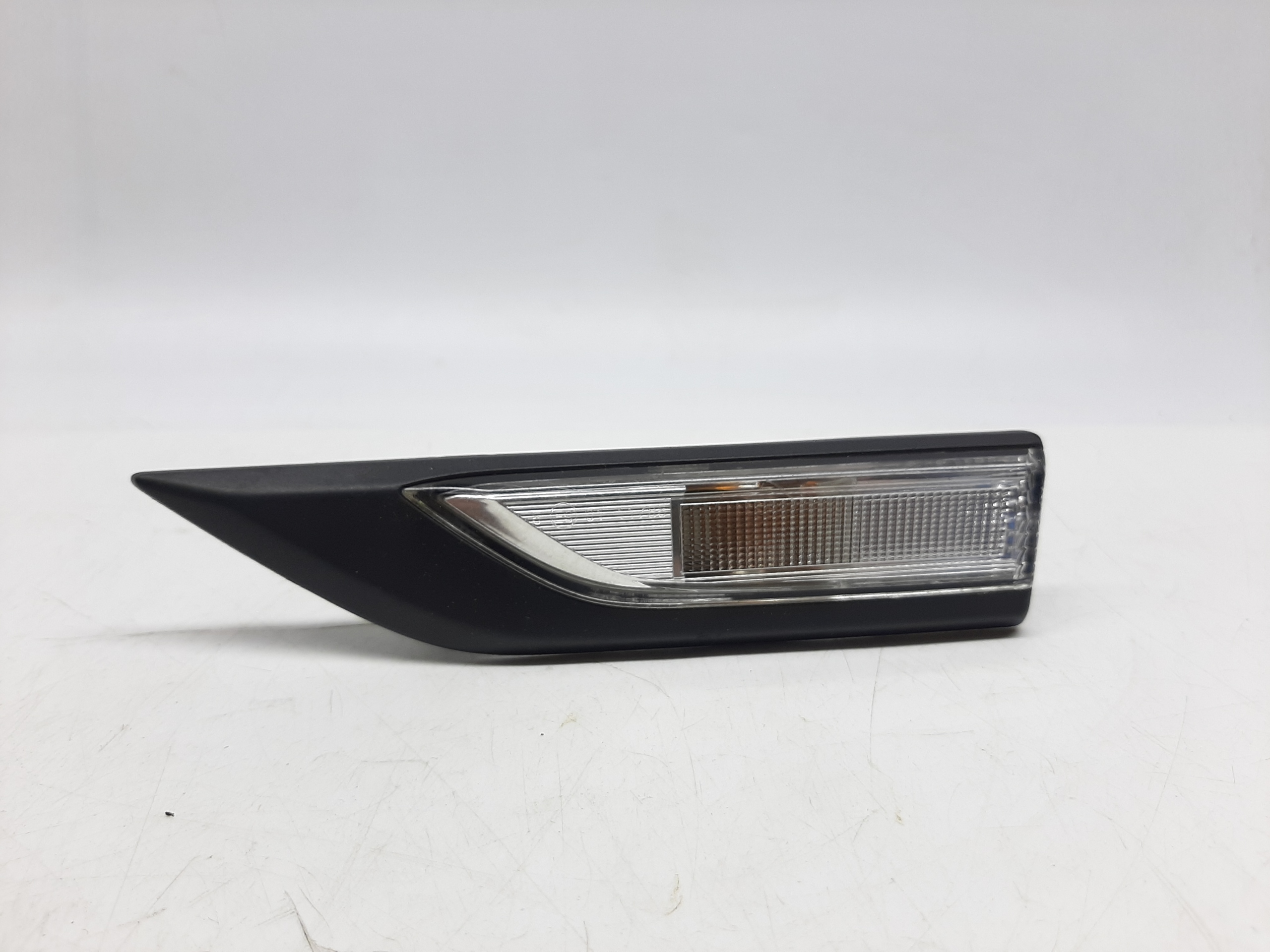 VW CADDY III LIFT DRUGI 2015- KIERUNKOWSKAZ LEWY BOCZNY 2K5949101