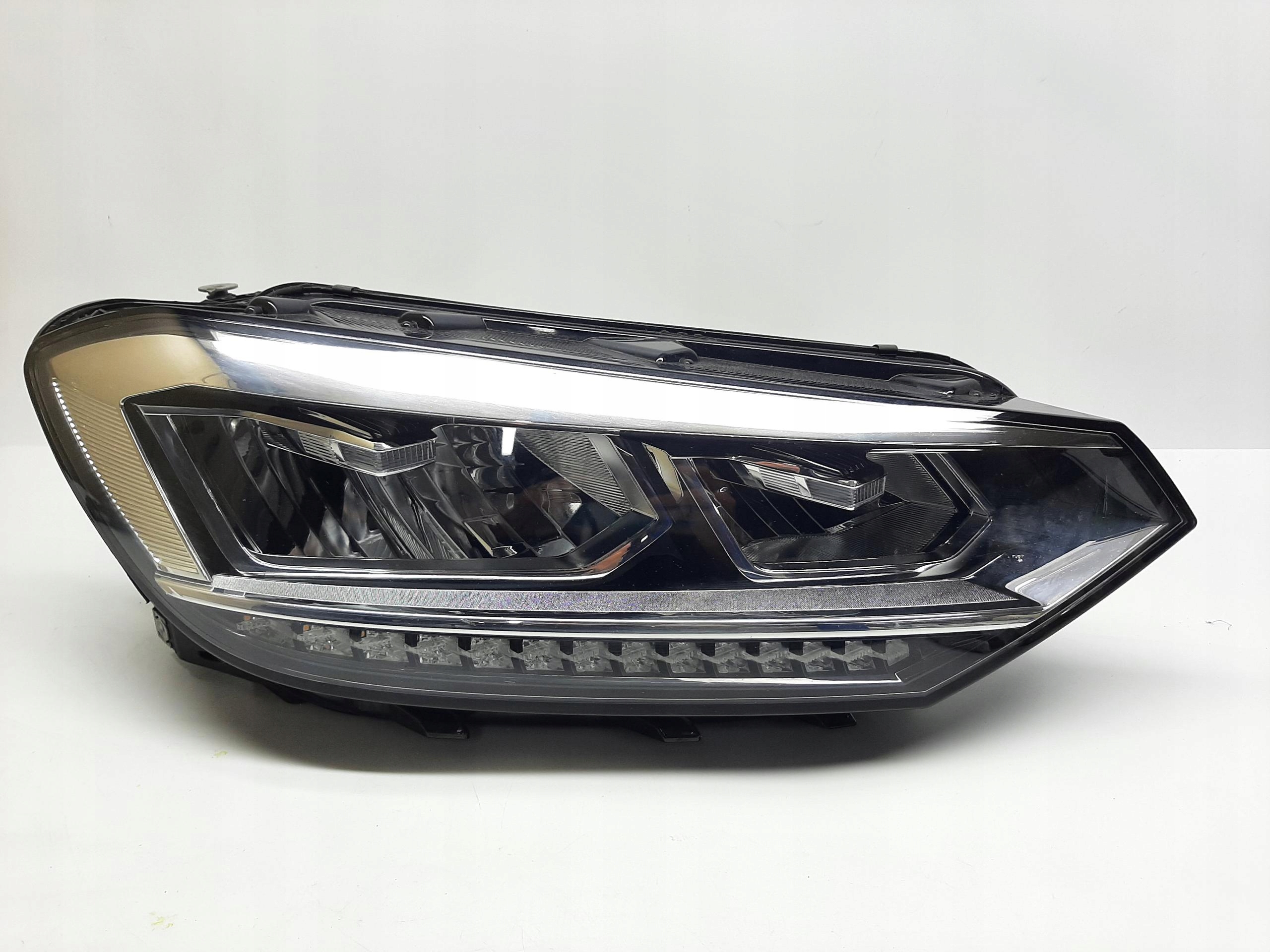 VW TOURAN 5T REFLEKTOR LAMPA PRAWY PRAWA PRZÓD PRZEDNIA LED 5TB941036E