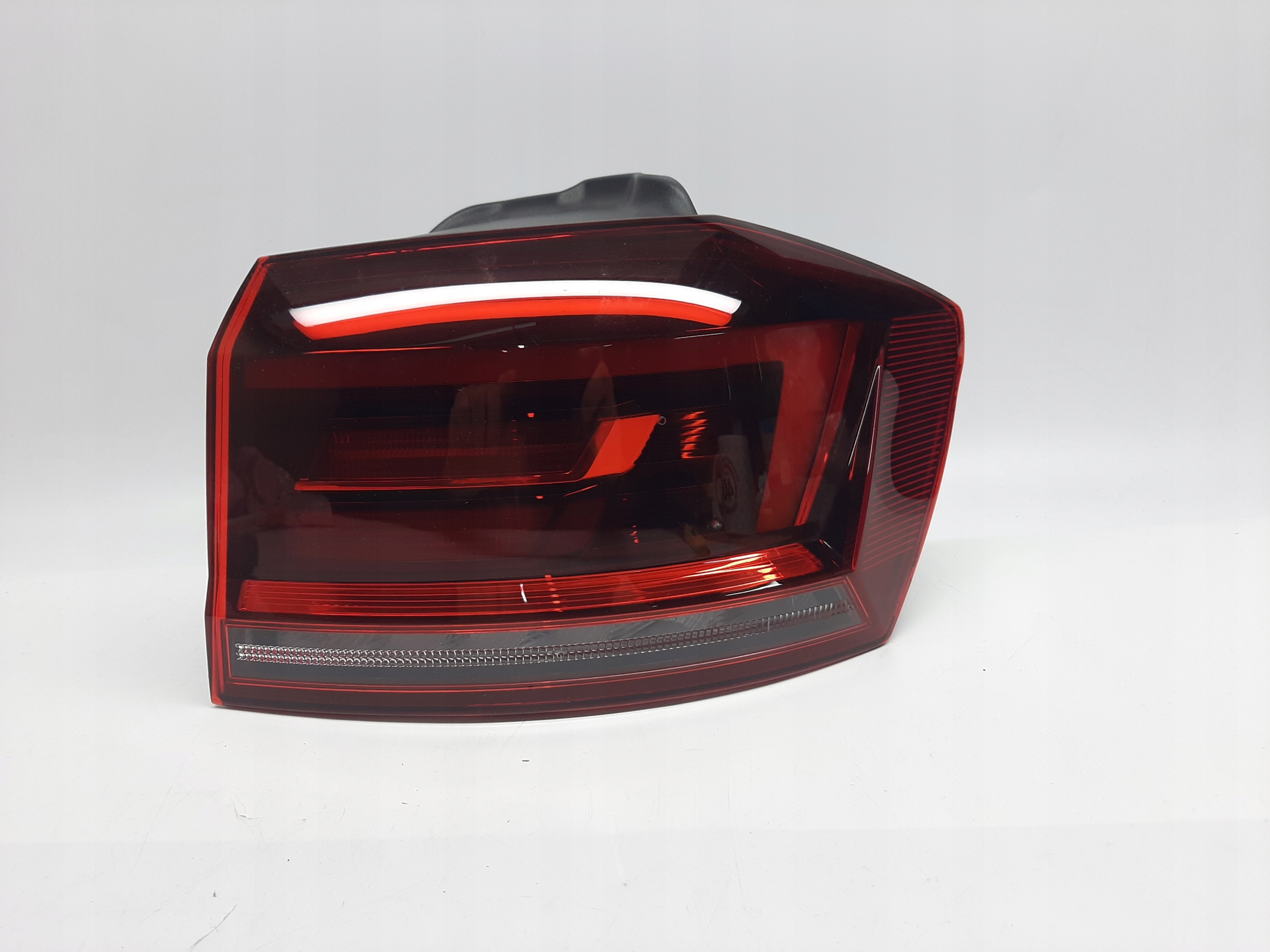 VW Sportsvan Lift Lampa Tył Tylna Prawa 510945096AD led
