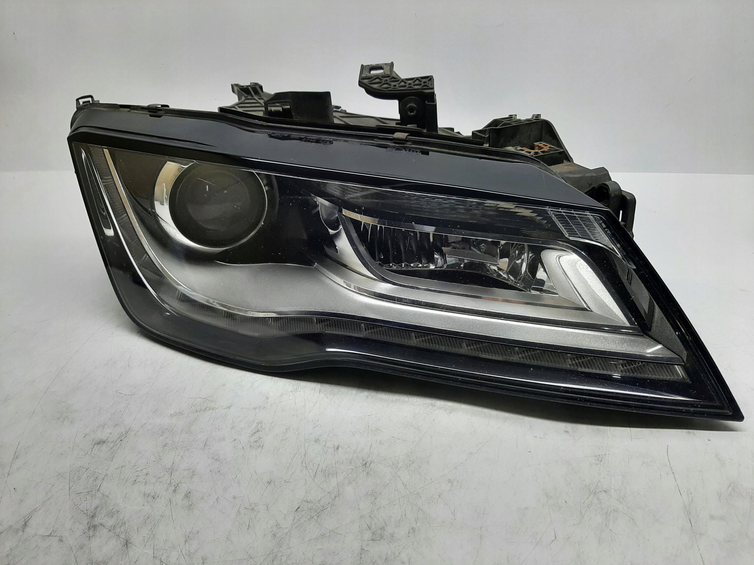 AUDI A7 S7 C7 REFLEKTOR LAMPA PRAWY PRZÓD 4G8941006A