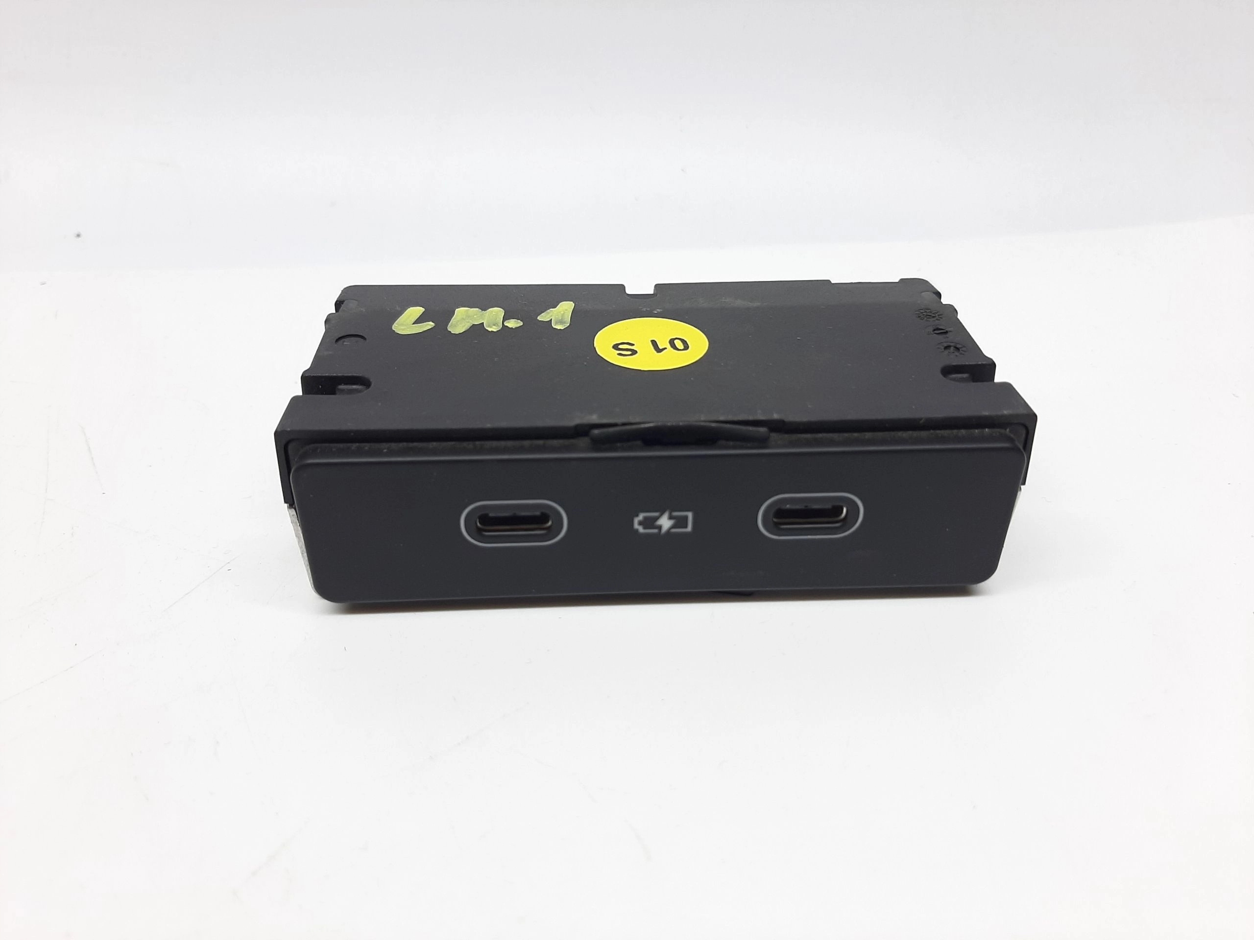 Porsche Macan Gniazdo HUB Złącze 2x USB Typu C 95C035718