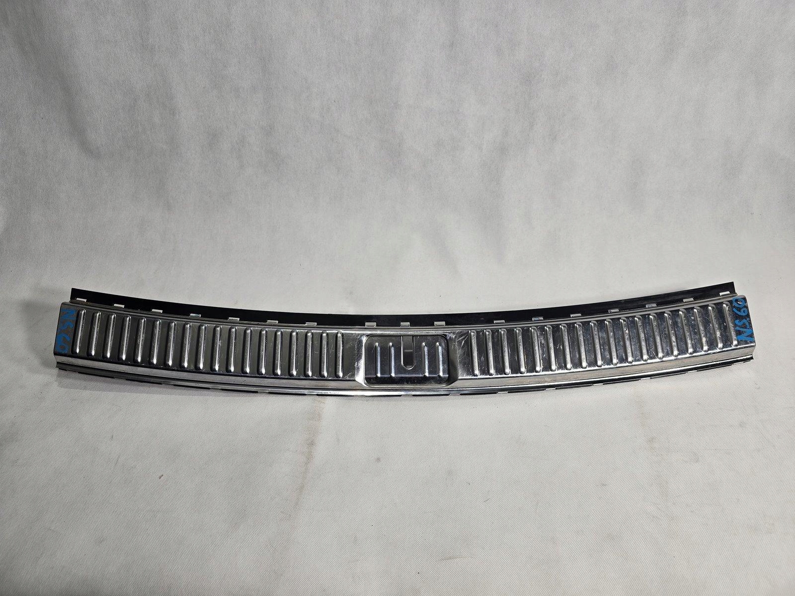VW TOUAREG II 7P CAYENNE II OSŁONA PASA TYLNEGO TYŁ MASKOWNICA 7P0863459E