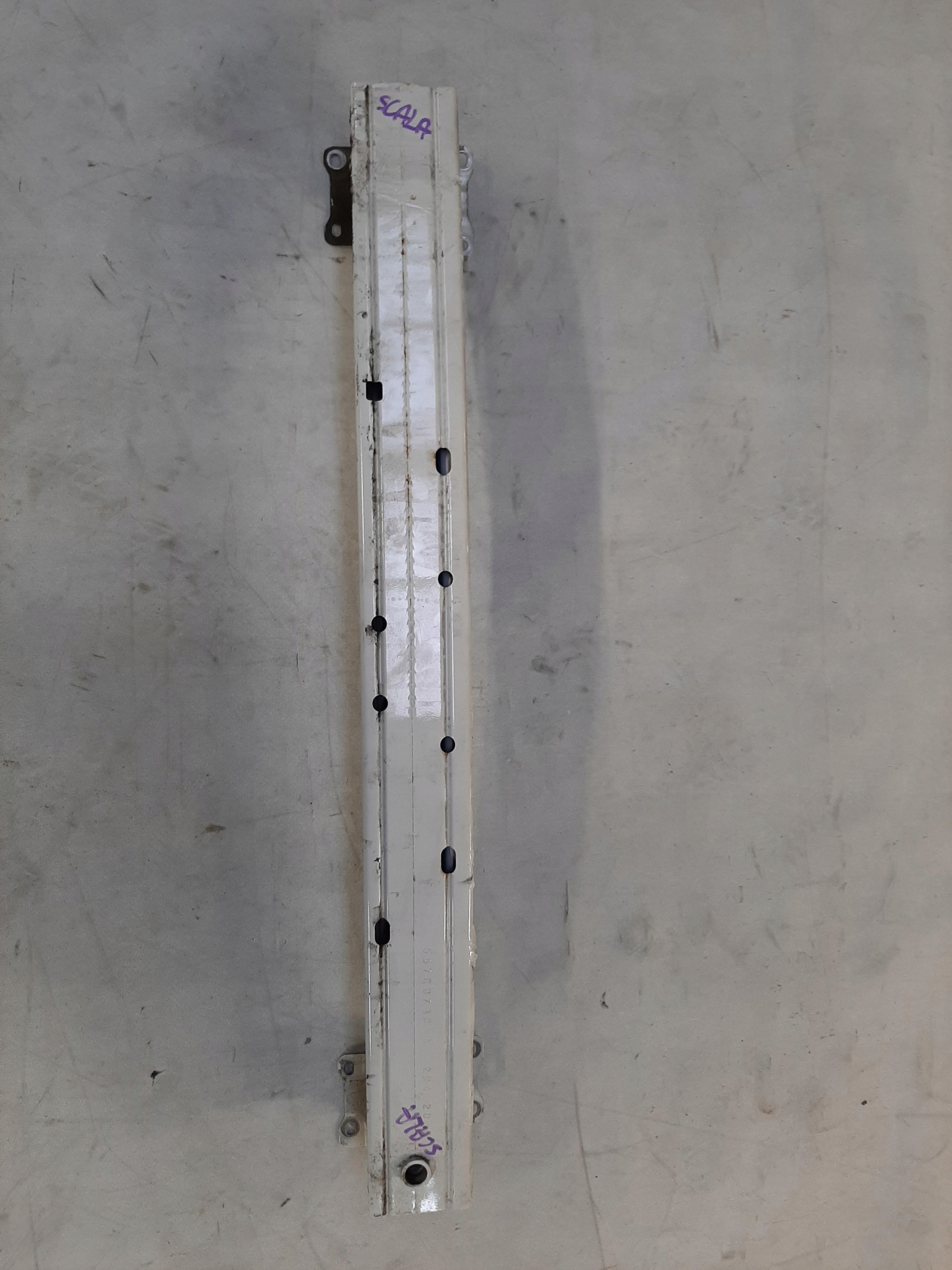 SKODA SCALA BELKA TYŁ TYLNA WZMOCNIENIE 657807305A