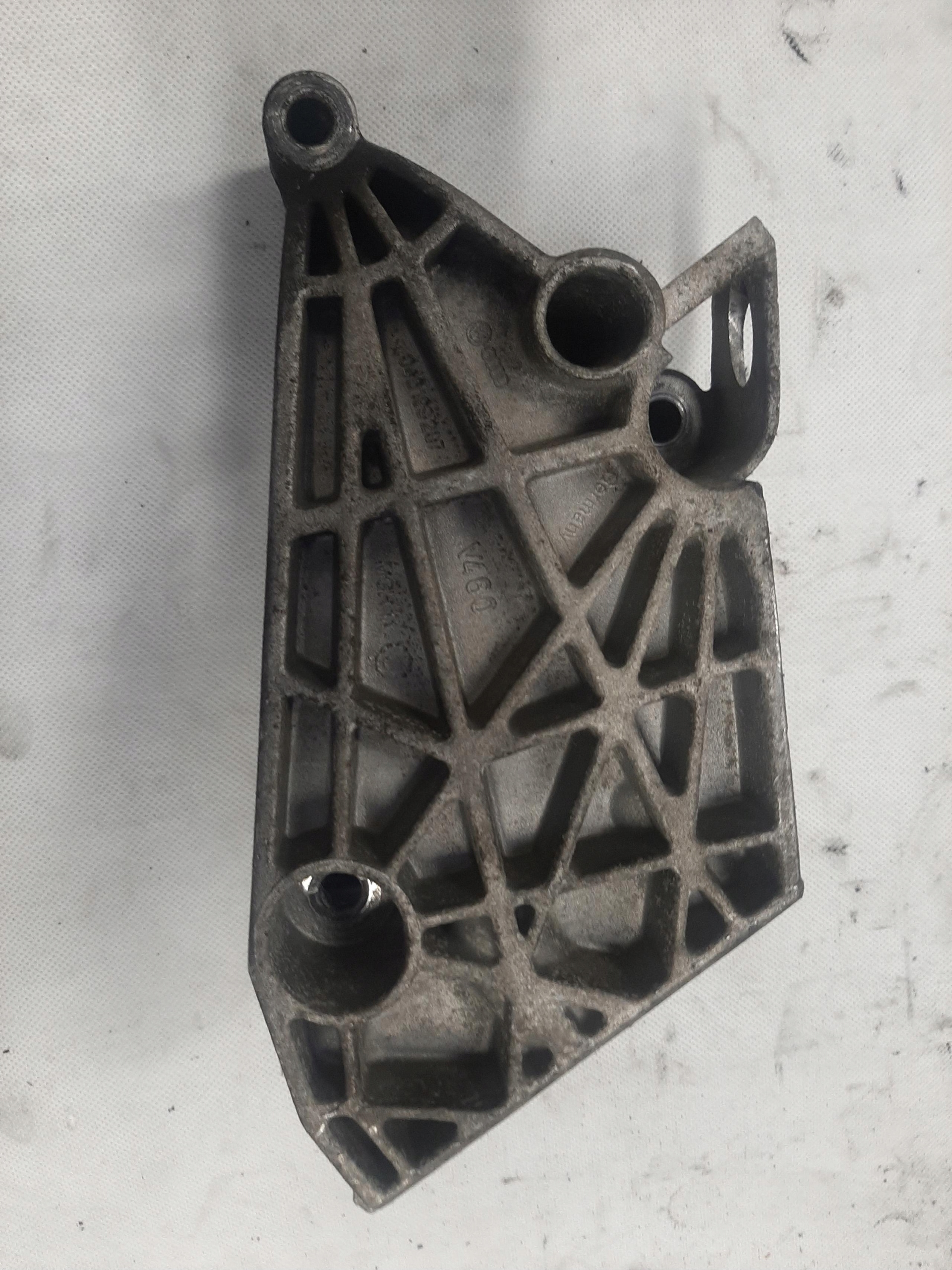 VW POLO V 6R SEAT IBIZA III 1.4 TDI ŁAPA MOCOWANIE SILNIKA 045199207