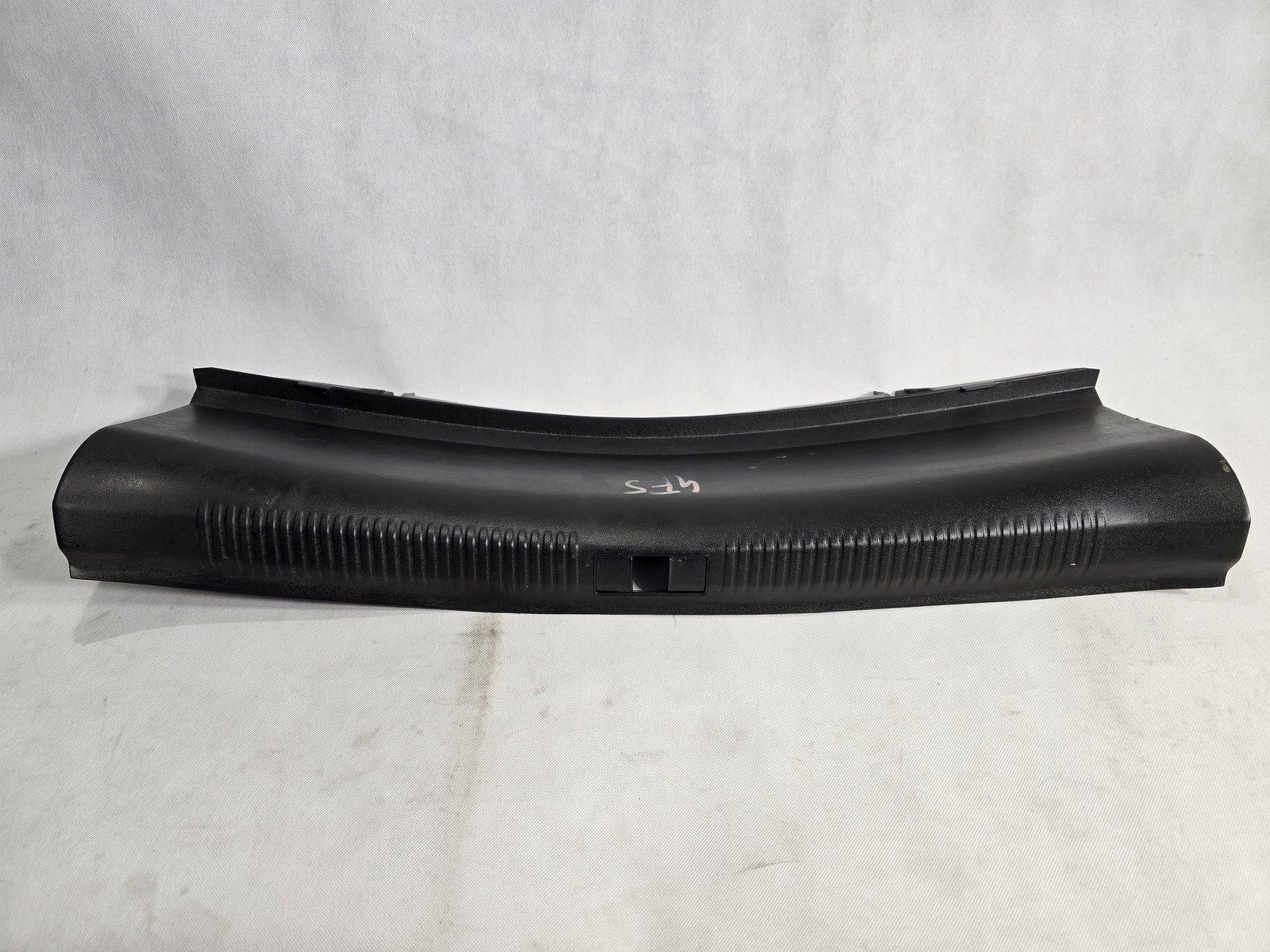 AUDI A6 C6 SEDAN OSŁONA PASA TYLNEGO TYŁ MASKOWNICA 4F5863471A