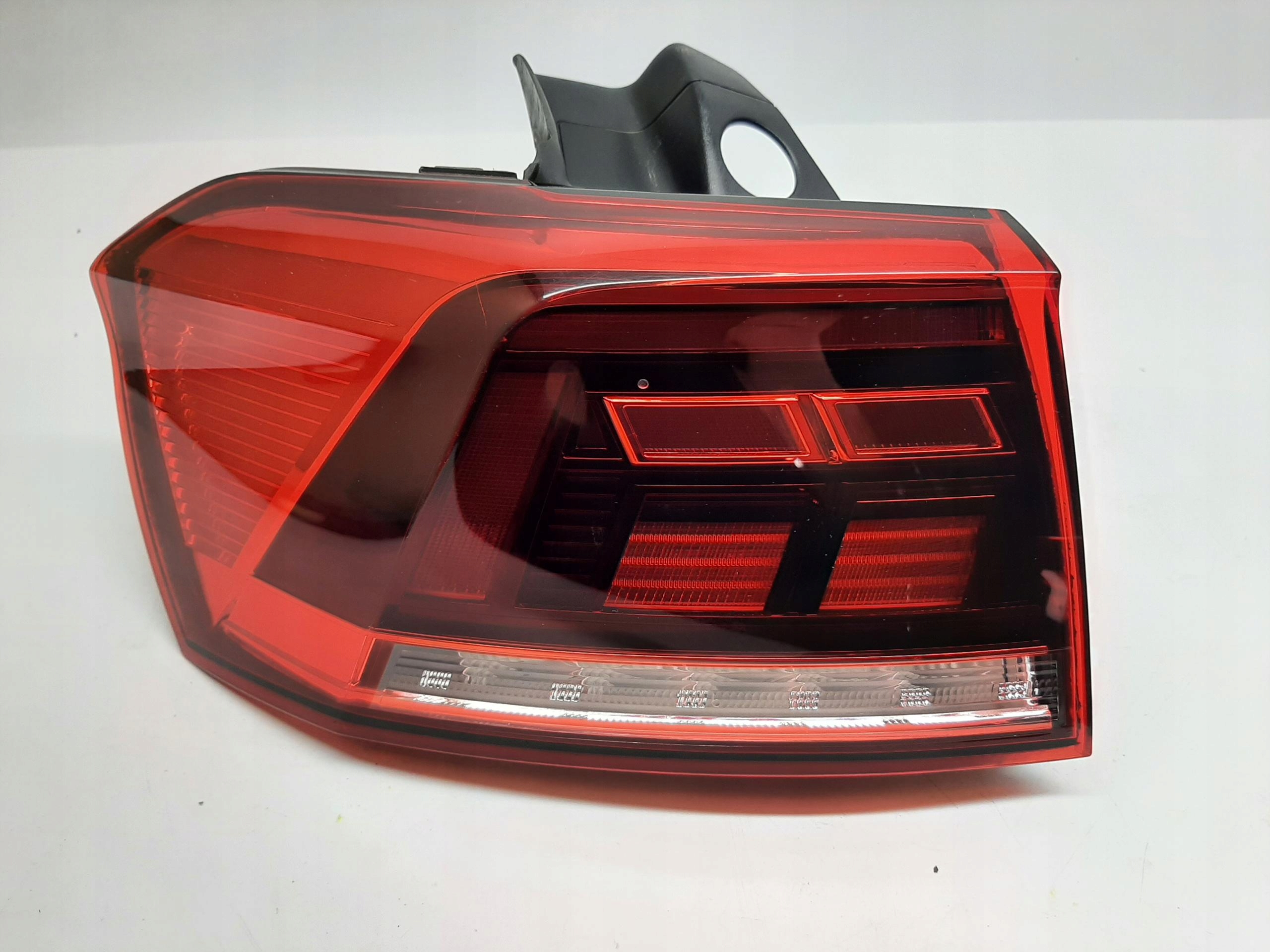 VW PASSAT B8 KOMBI LIFT LAMPA LEWA TYLNA TYŁ LED 3G9945095G