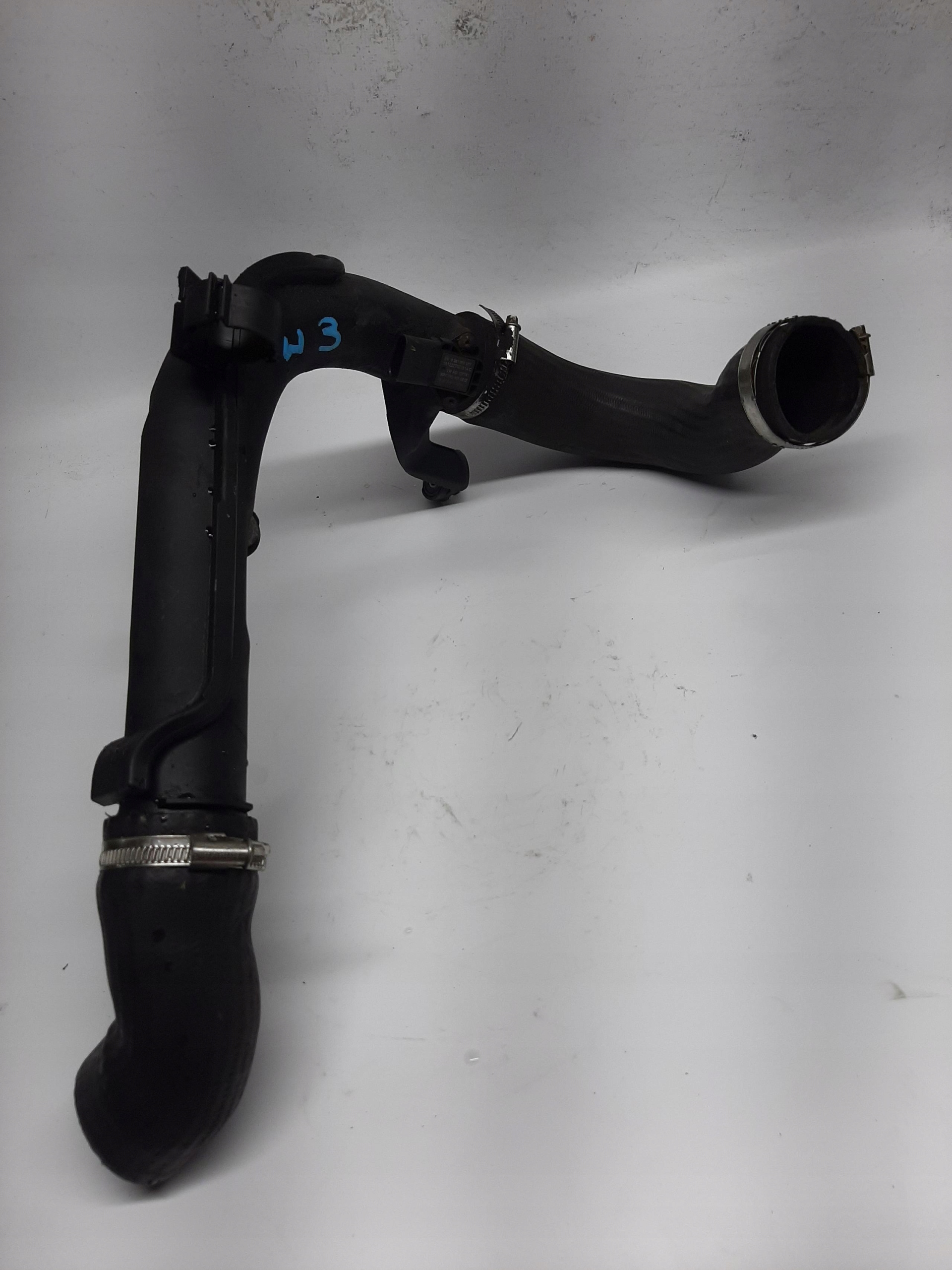 VW GOLF VI AUDI A3 8P 2.0 TDI WĄŻ RURA PRZEWÓD INTERCOOLERA 1K0145770AE