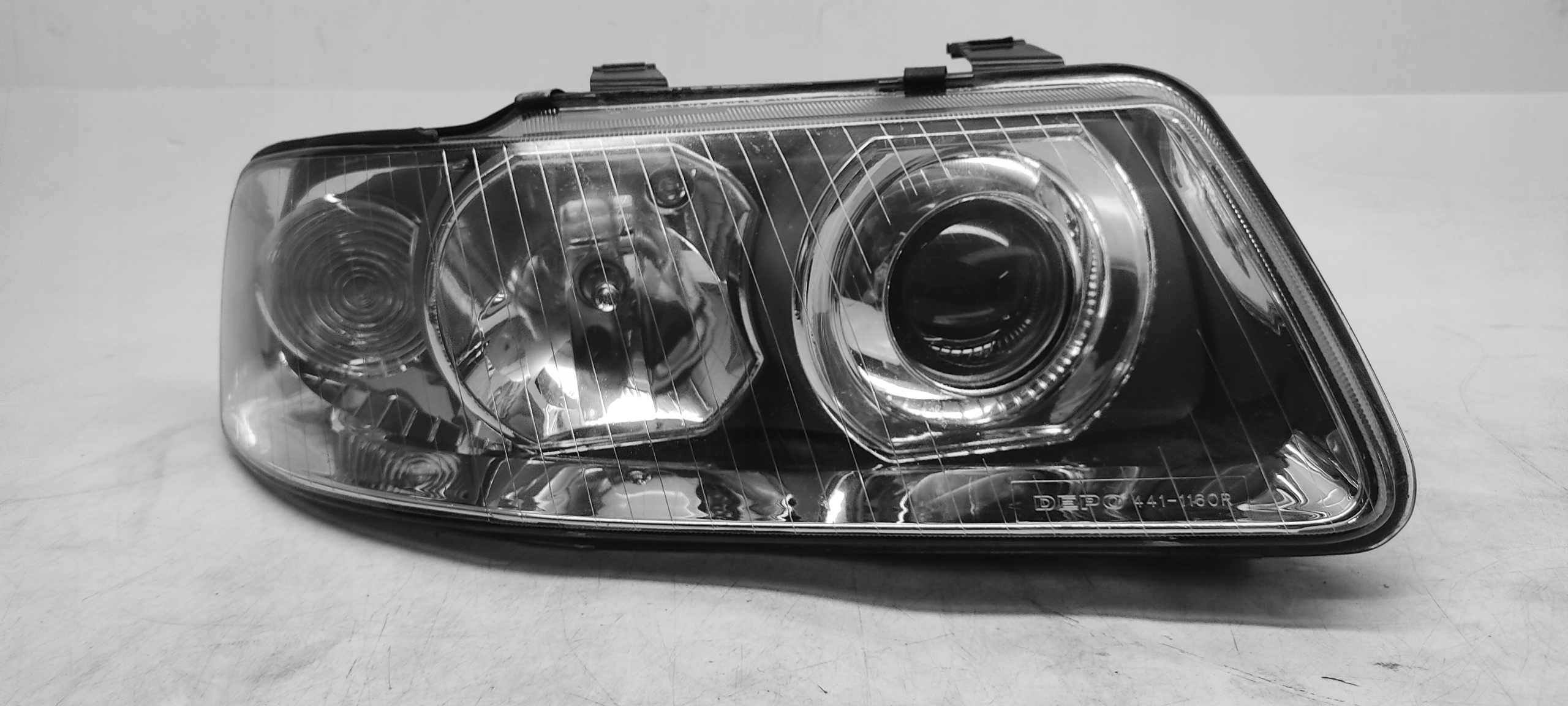 AUDI A3 8L LIFT REFLEKTOR LAMPA PRAWY PRZÓD PRZEDNIA 08-441-1160R