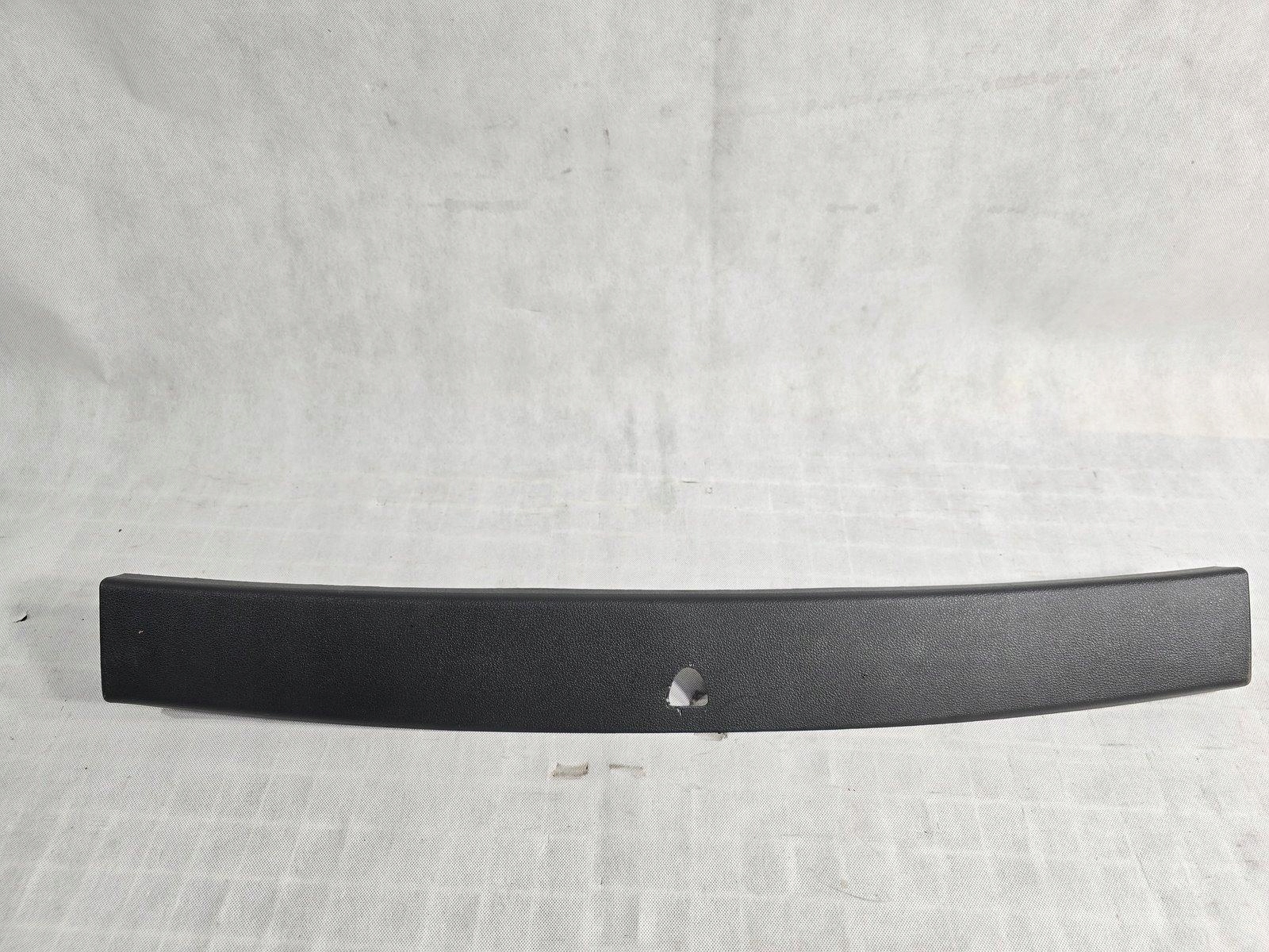 AUDI Q7 4M LISTWA OSŁONA KLAPY TYŁ 4M0867606E