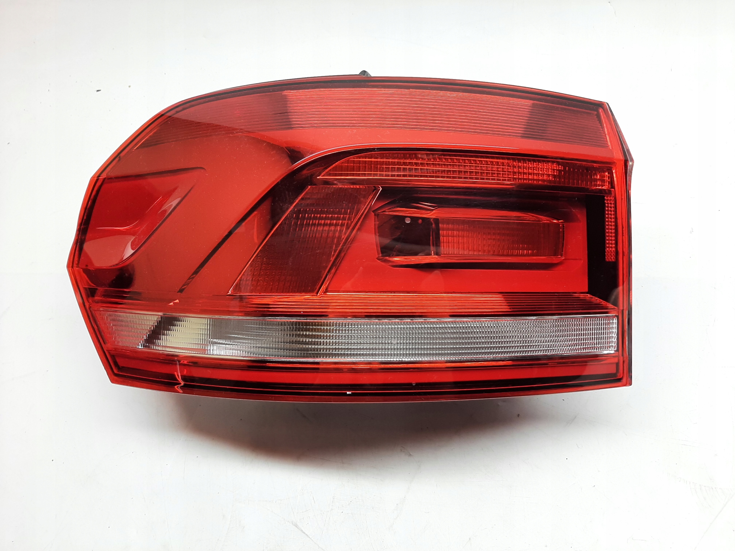 VW TOURAN III LAMPA LEWA LEWY TYŁ 5TA945095A