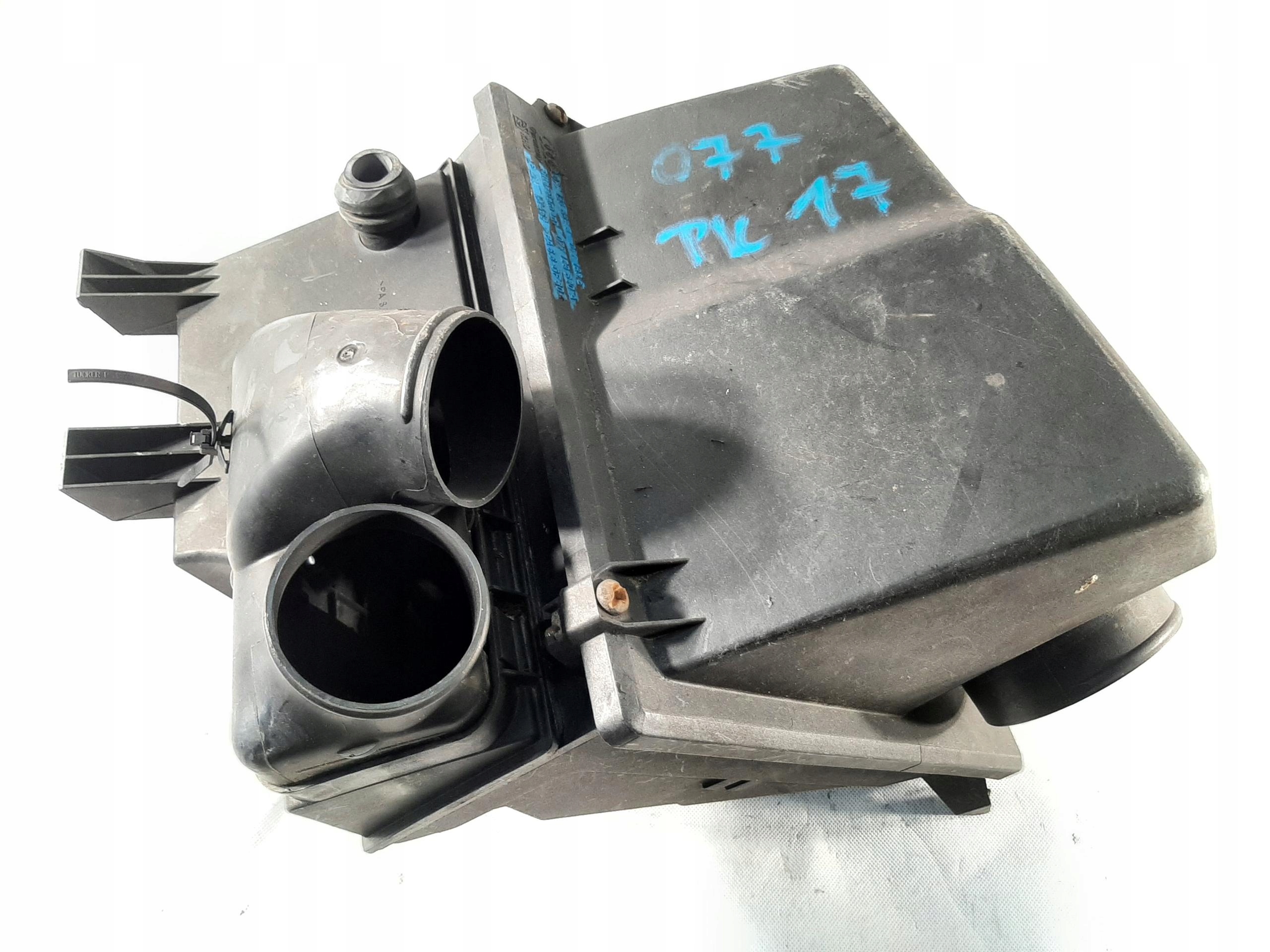 AUDI S8 D2 4.2 V8 1994- OBUDOWA FILTRA POWIETRZA 077133837J