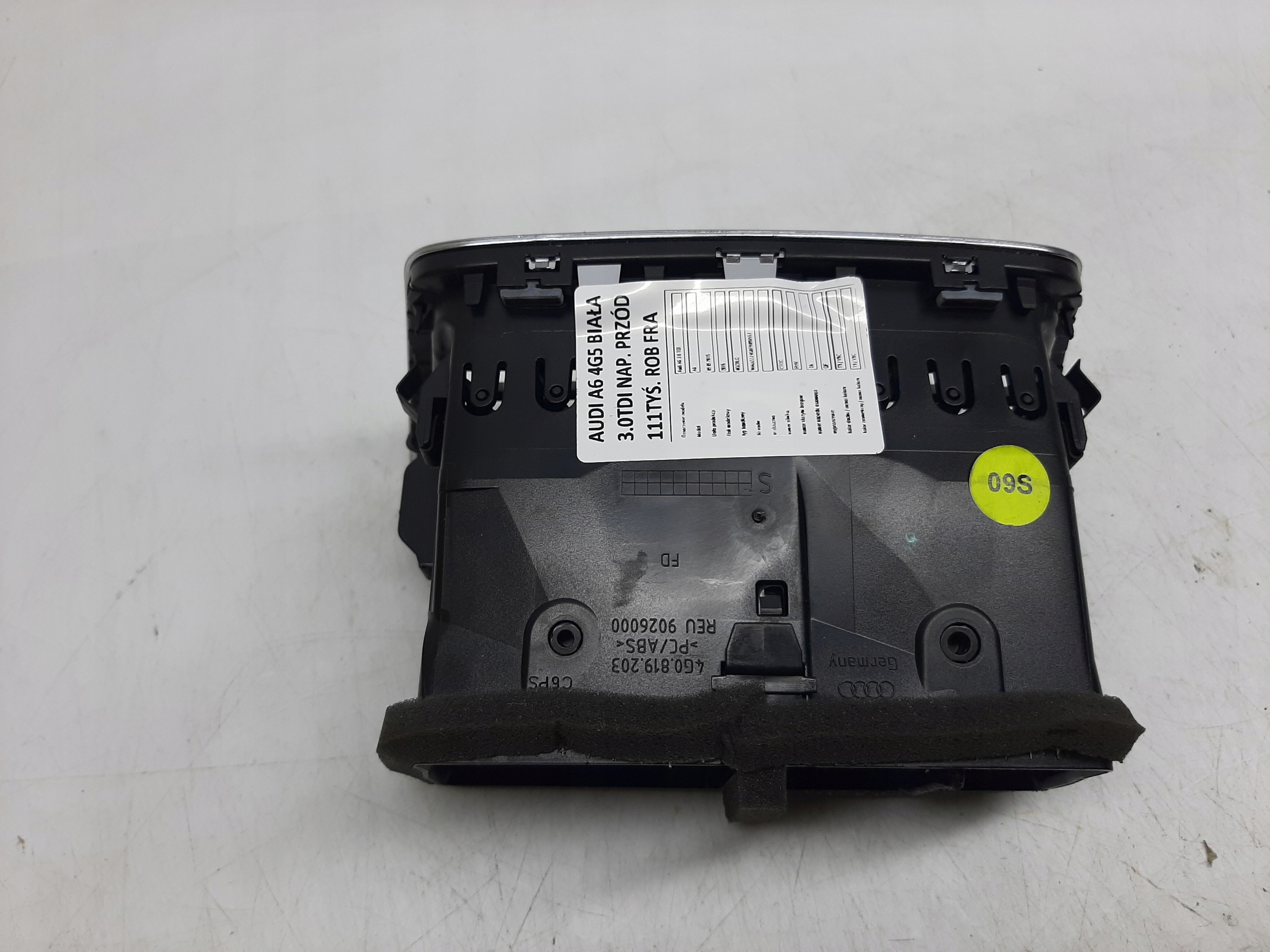 AUDI A6 C7 LIFT 2014- KRATKI NAWIEWU TUNELU ŚRODKOWEGO 4G0819203 - obrazek 3