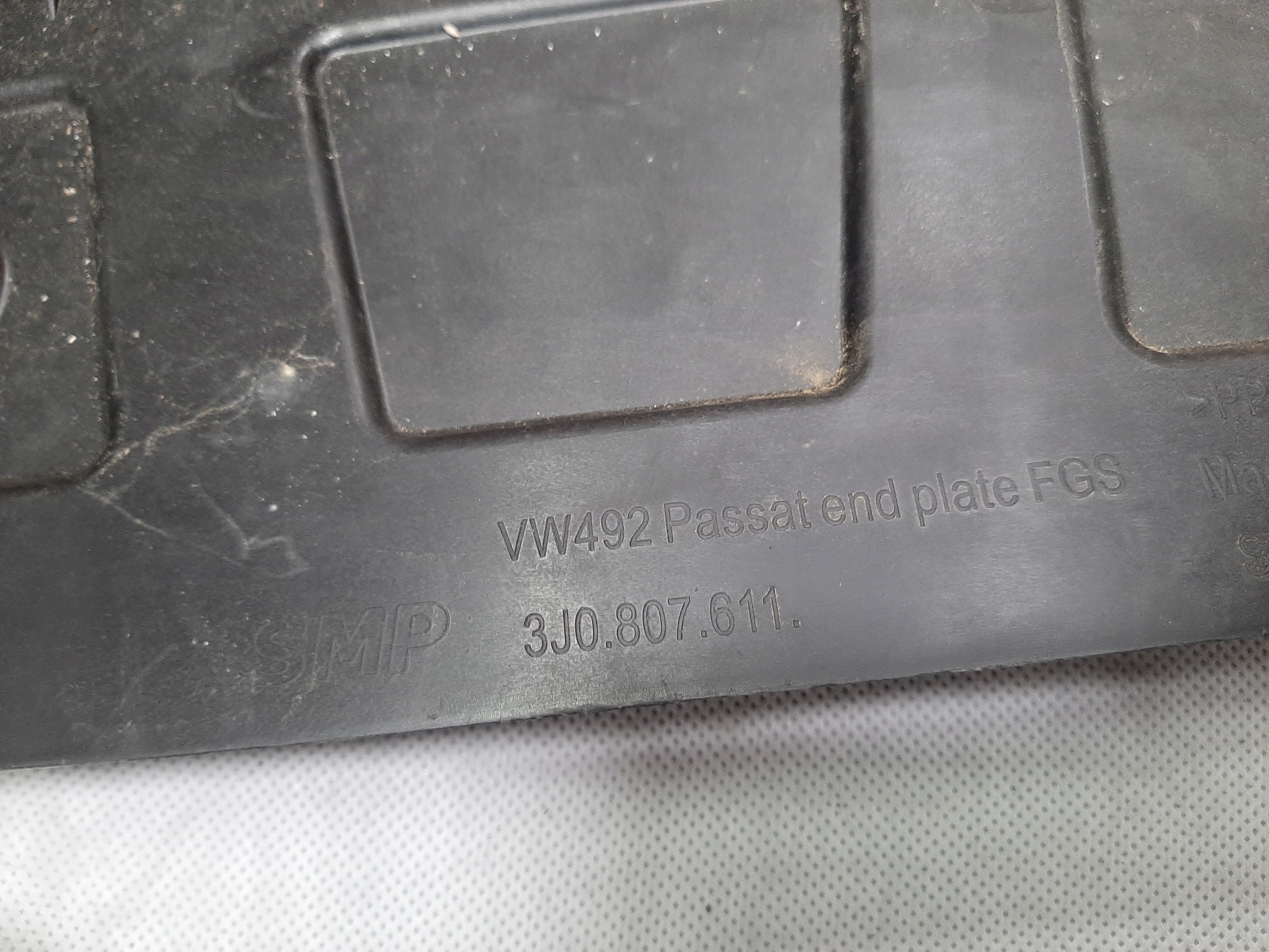 VW PASSAT B9 2023- OSŁONA PŁYTA POD ZDERZAK PRZÓD 3J0807611 - obrazek 4