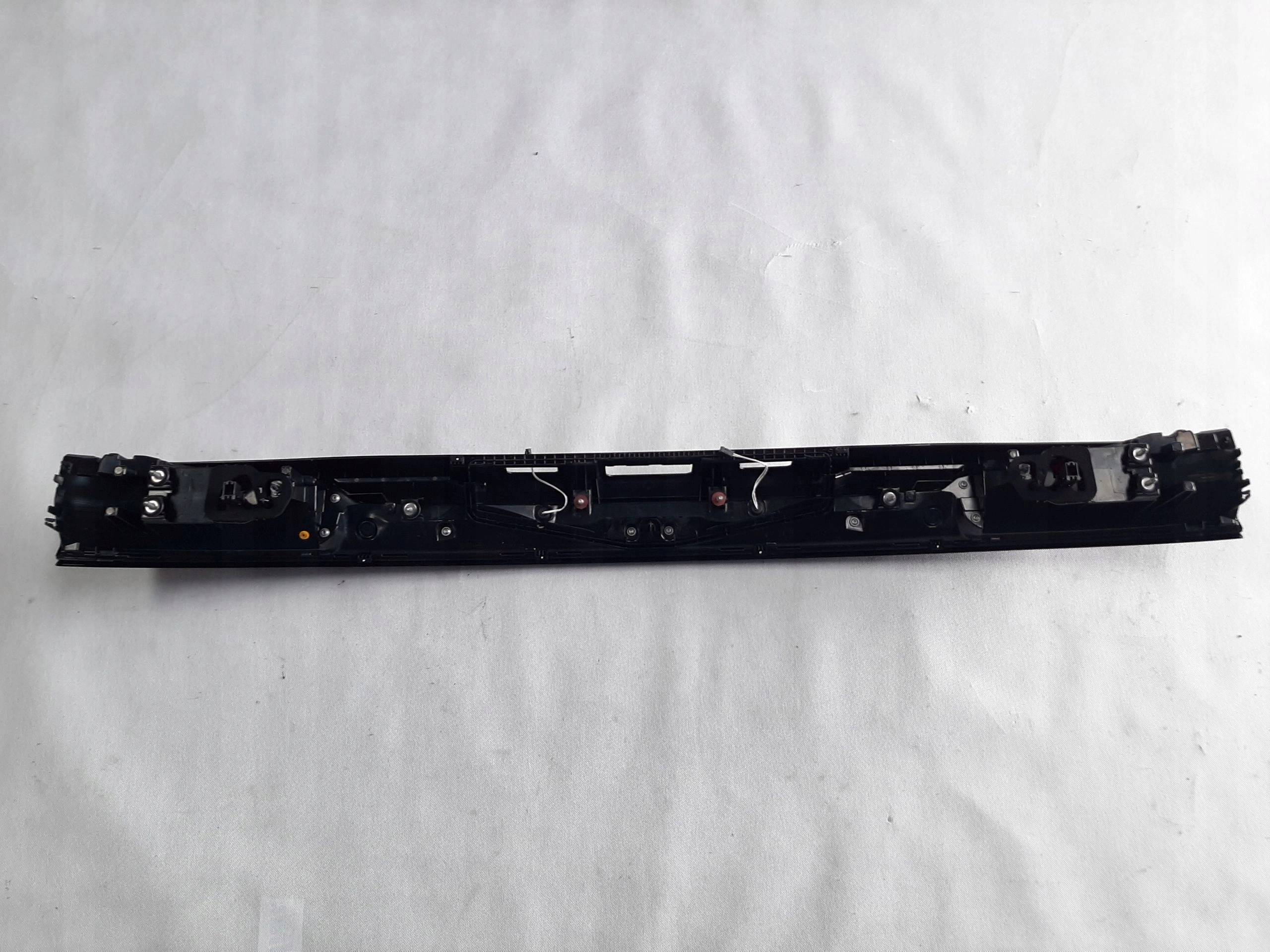 VW PASSAT B9 VARIANT KOMBI 2023- LAMPA TYLNA CENTRALNA 3J0945093 - obrazek 4