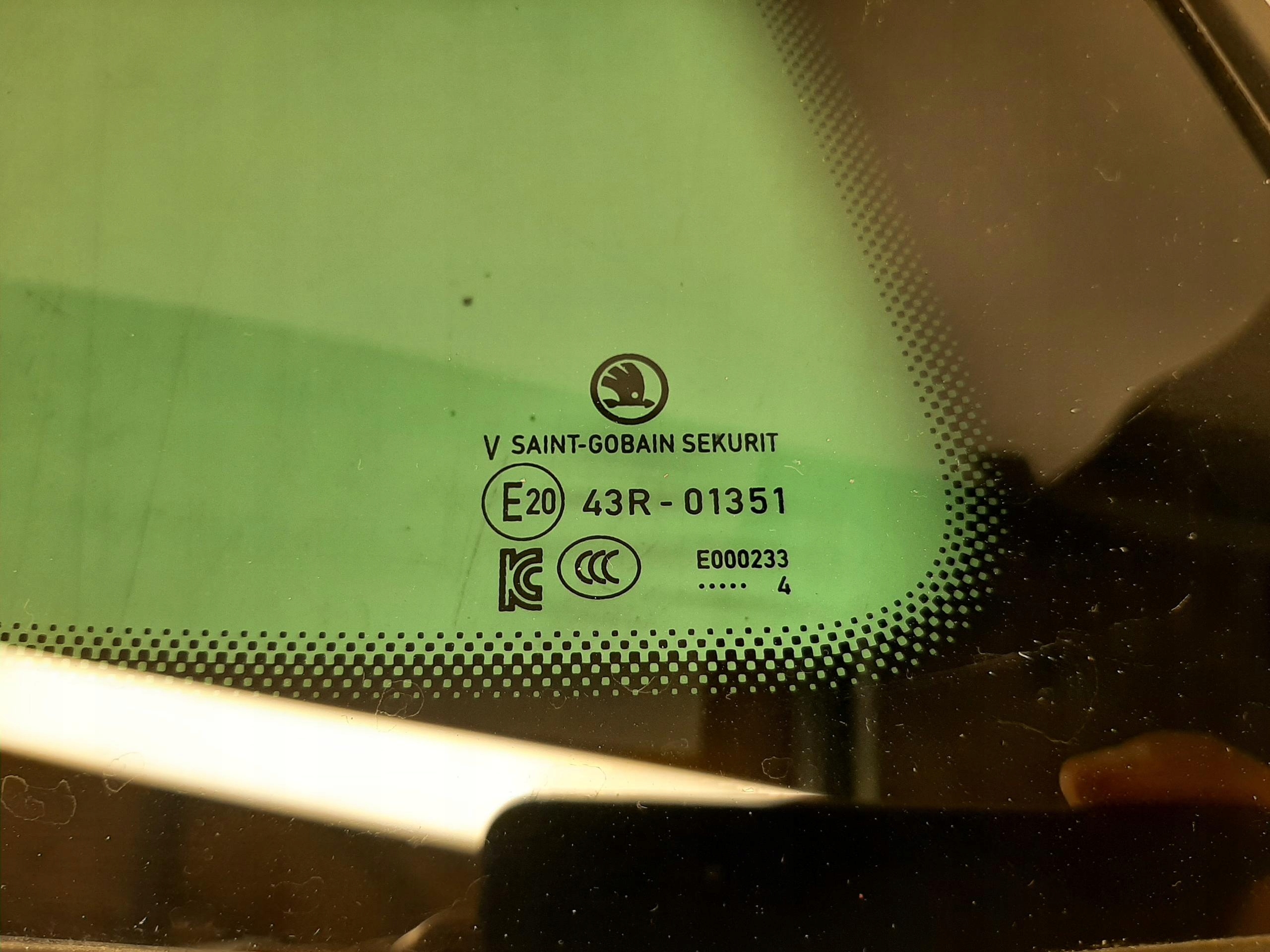 SKODA KAMIQ SZYBA DRZWI TRÓJKĄT LEWY TYŁ 658845297 - obrazek 3