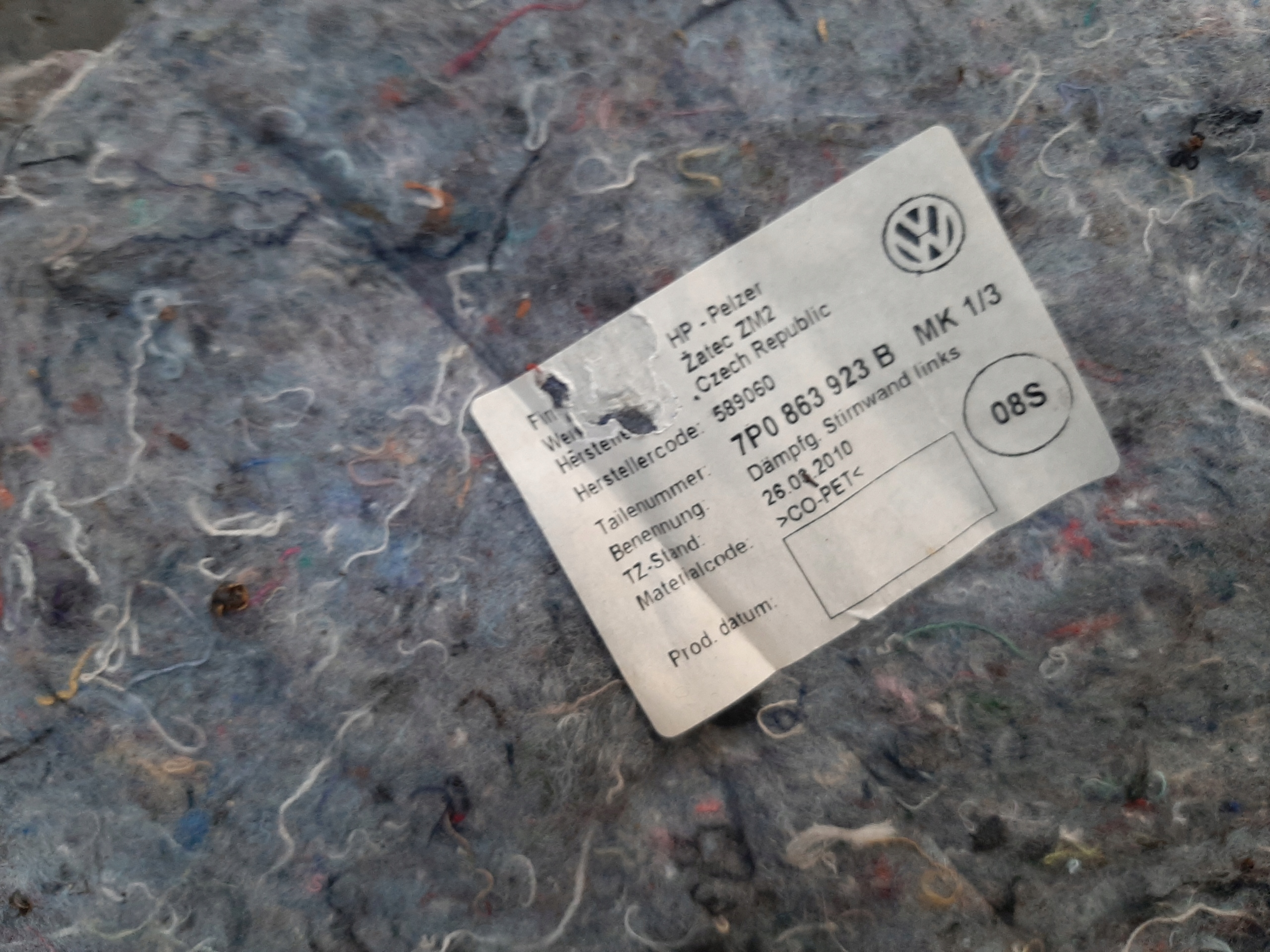 VW TOUAREG II 2010- WYGŁUSZENIE WNĘTRZA 7P0863923B - obrazek 3