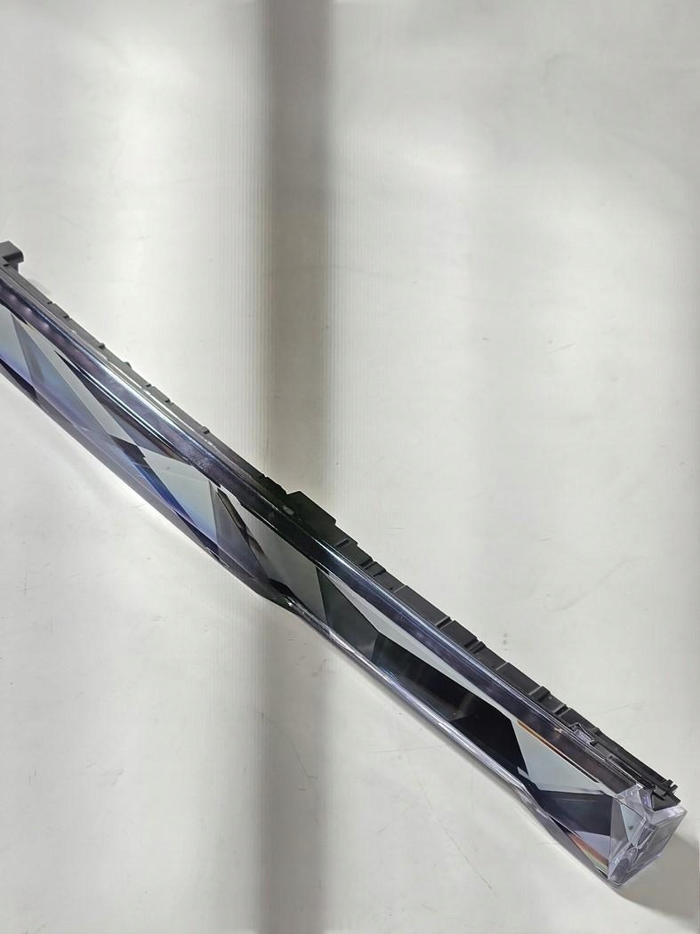 BMW i7 G70 LISTWA OZDOBNA PANEL PRZYCISK ŚWIATEŁ AWARYJNYCH 173138 5A7DCC0 - obrazek 5