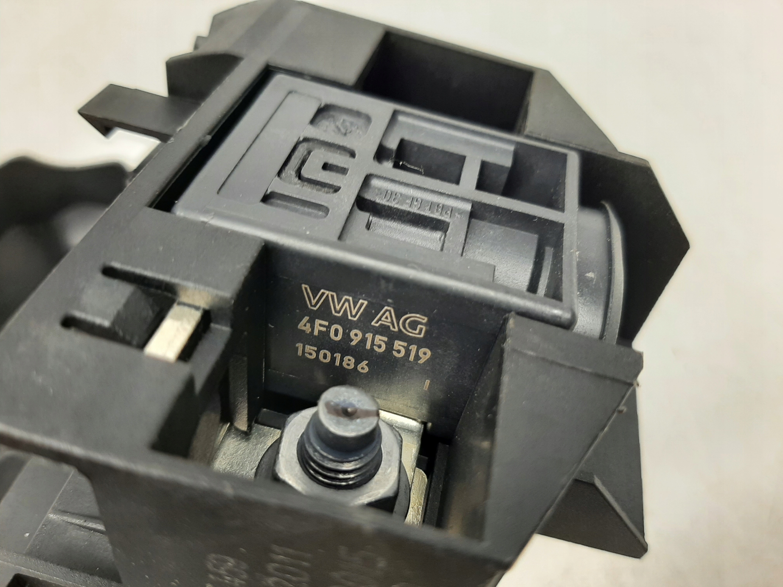 AUDI A6 C7 LIFT 2014- KLEMA PLUSOWA PIROTECHNICZNA 8J0915459 - obrazek 4