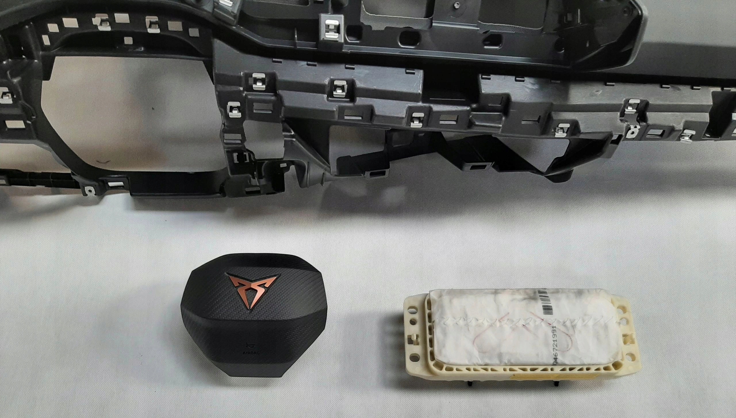 Cupra Born Deska Konsola Airbag 10F857003R KOMPLET zestaw oryginał - obrazek 2