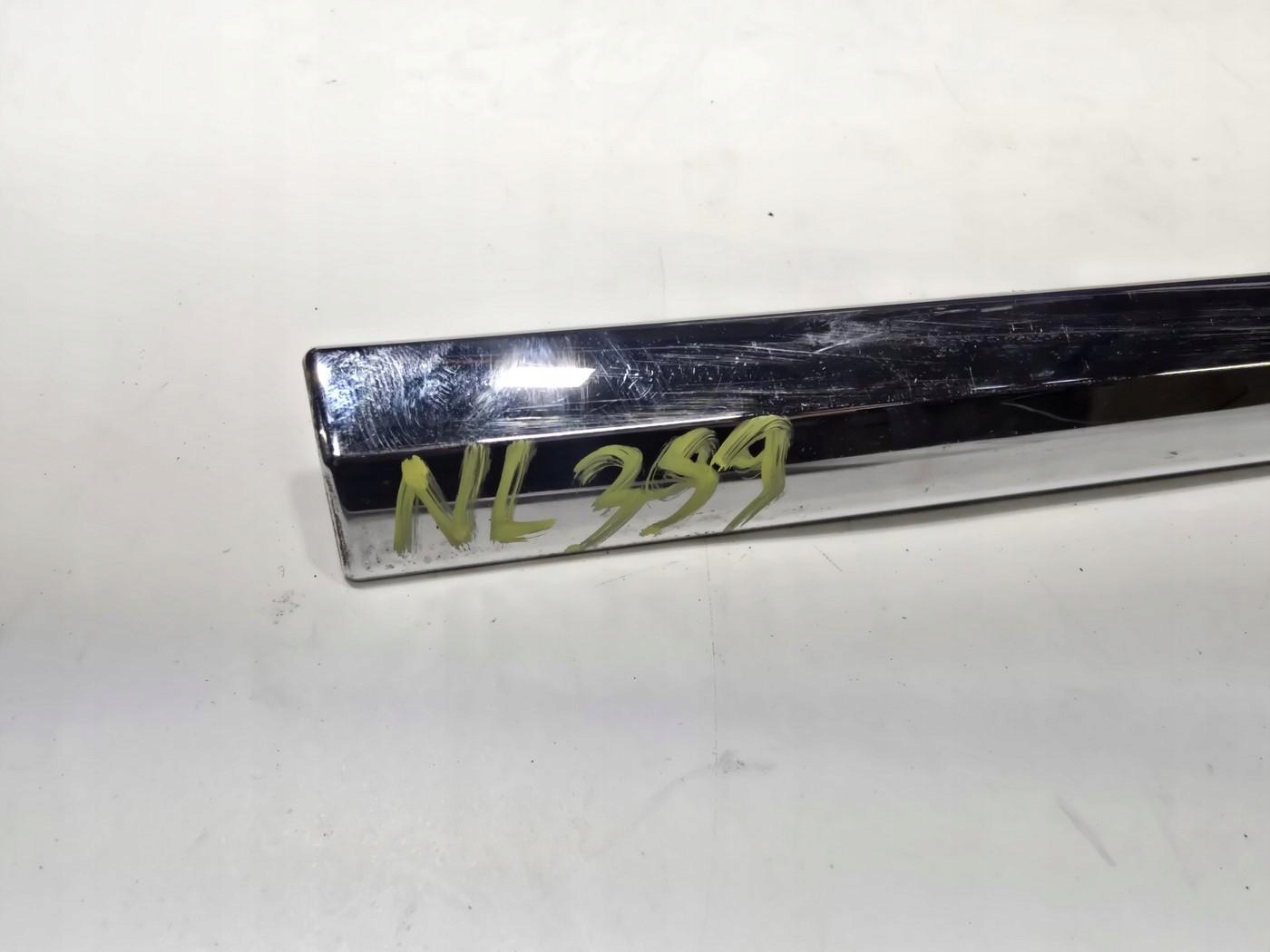 BMW G11 LISTWA DRZWI LEWY TYŁ DOLNA 7397871 - obrazek 2