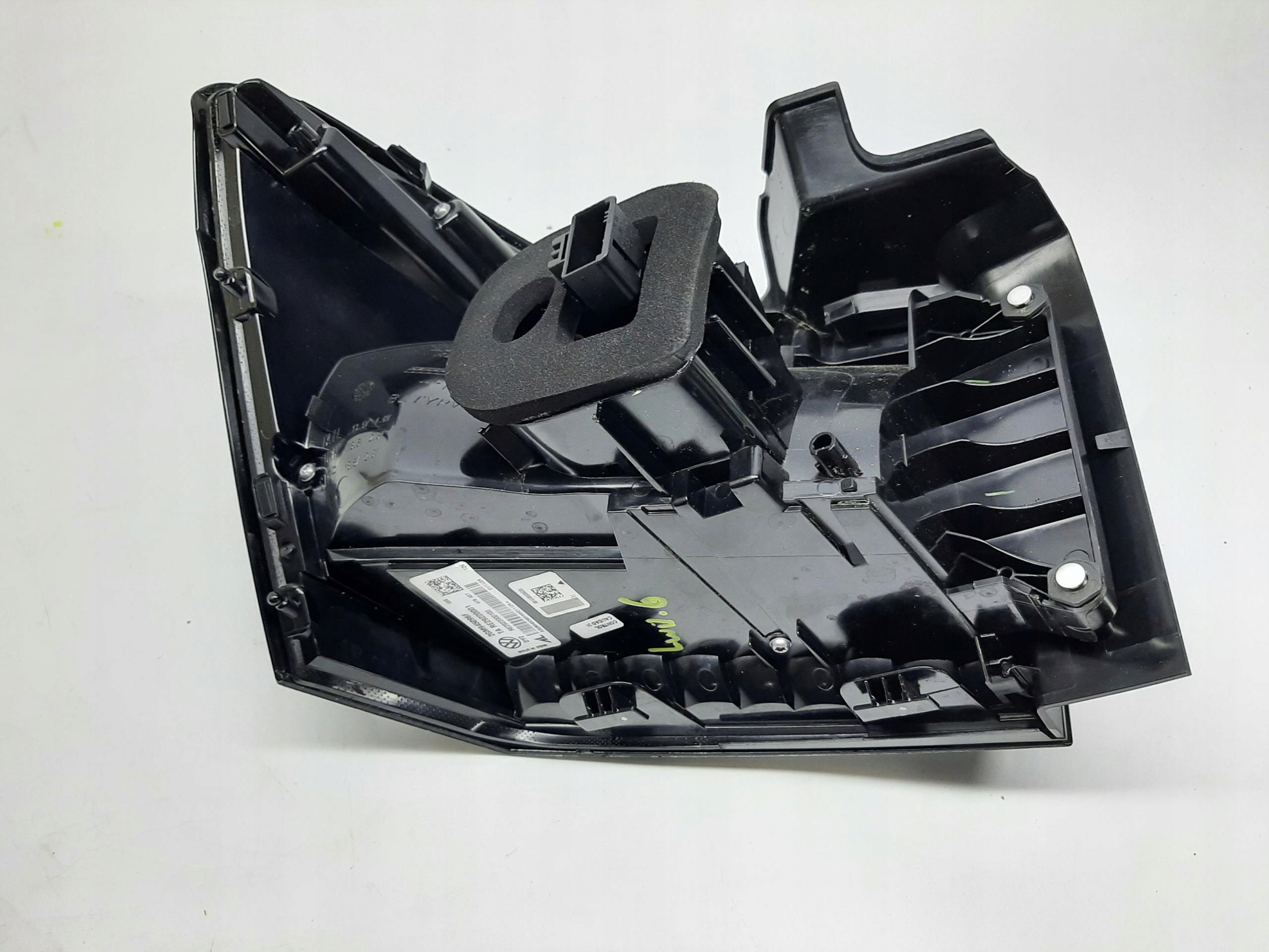 VW T-CROSS LIFT LAMPA PRAWA TYLNA TYŁ LED 2GM945096F - obrazek 5