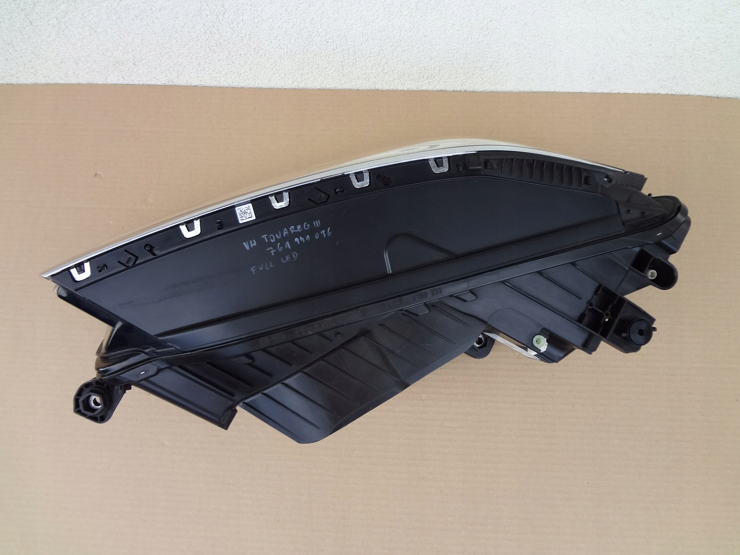 VW TOUAREG 2017+ REFLEKTOR LAMPA PRAWA 761941036 - obrazek 14