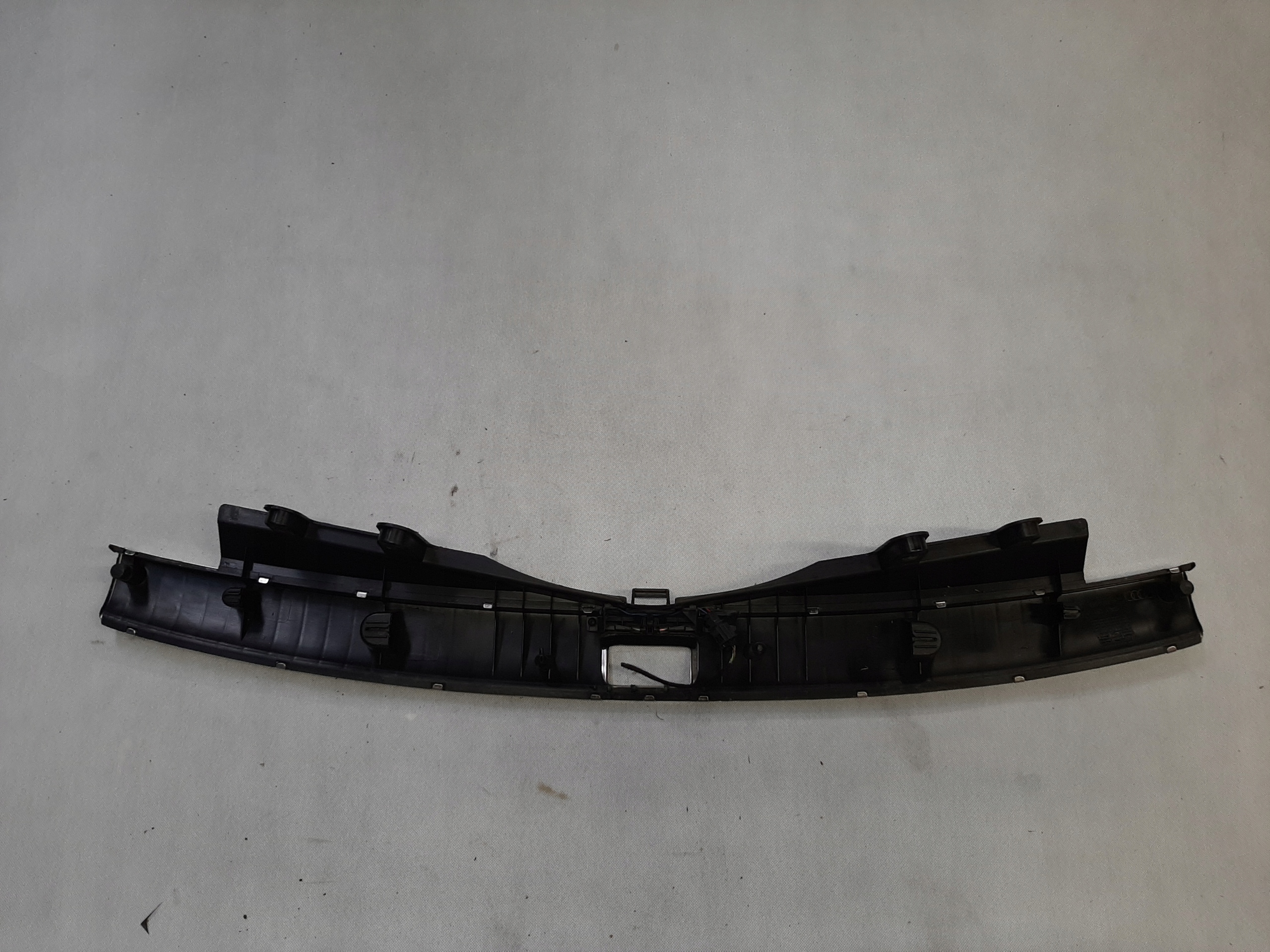 AUDI Q7 3.0 TDI 2005- OSŁONA PASA TYLNEGO 4L0864483 - obrazek 2