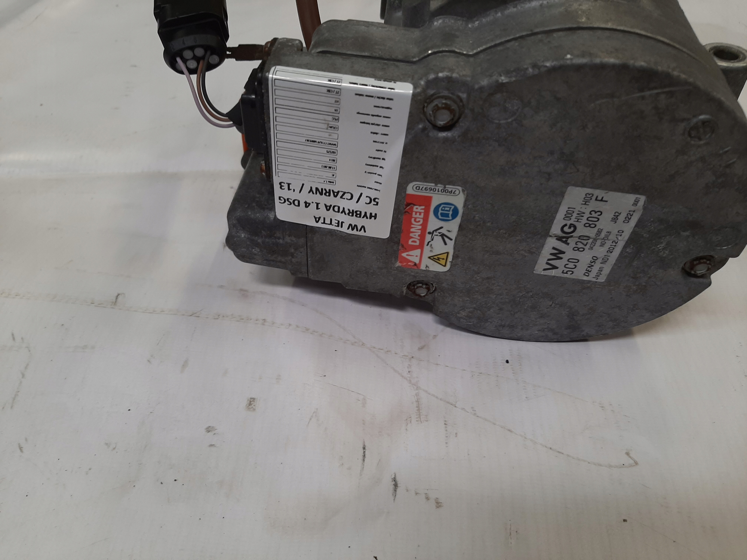 VW JETTA VI SPRĘŻARKA KOMPRESOR KLIMATYZACJI 5C0820803F - obrazek 2