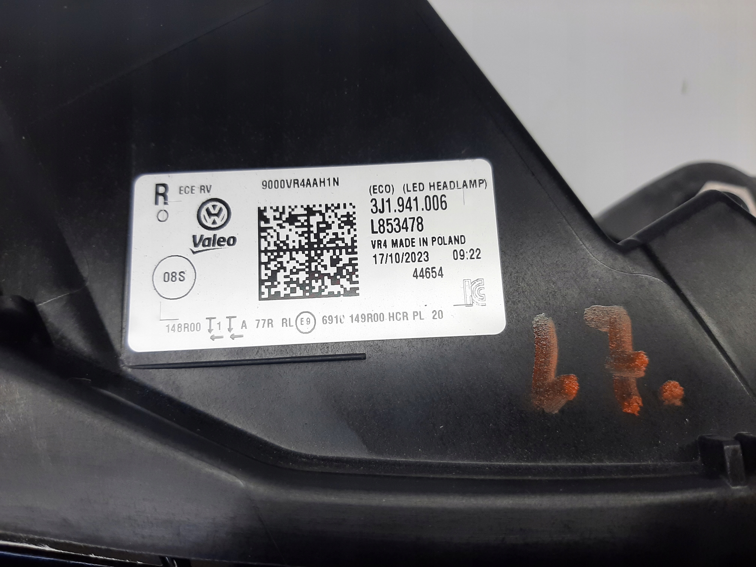 VW Passa B9 2024-> Reflektor Prawy Lampa Prawa LED Valeo 3J1941006 - obrazek 3
