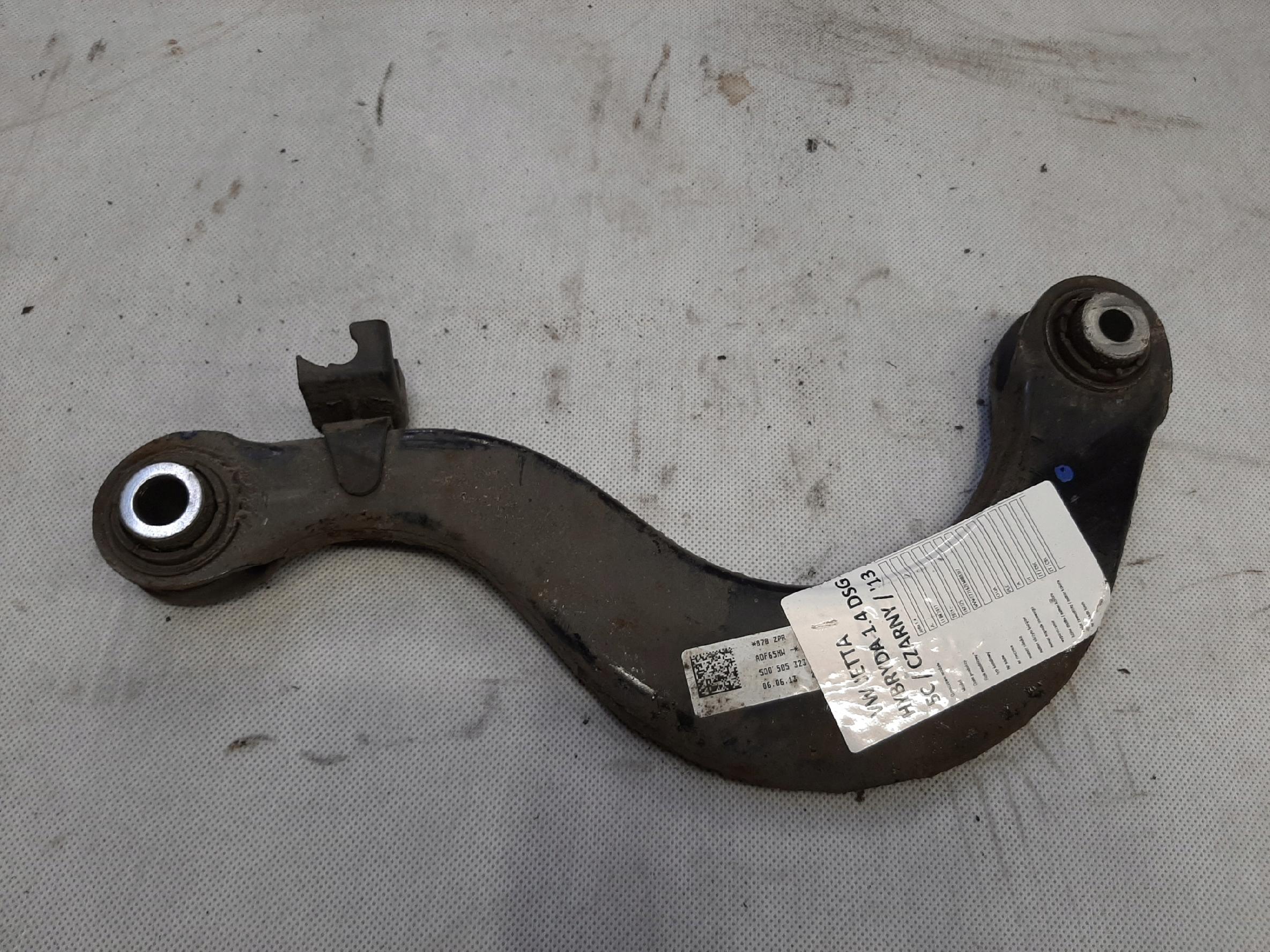 VW JETTA VI WAHACZ LEWY TYŁ TYLNY 5Q0505323C