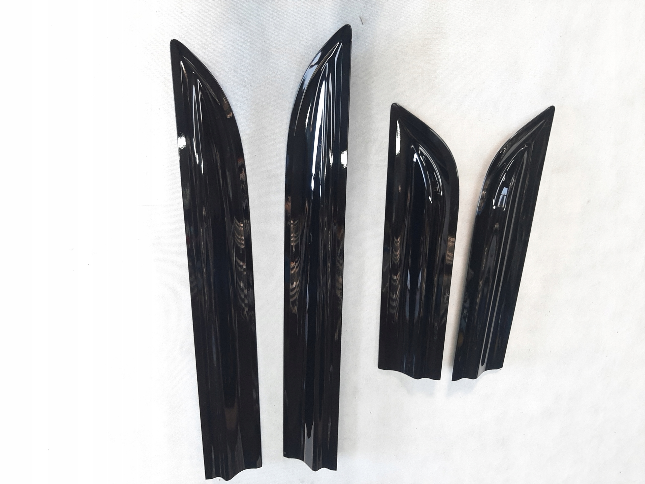 PORSCHE MACAN GTS LIFT 2021- LISTWA DRZWI KOMPLET 95B837890.1R - obrazek 2