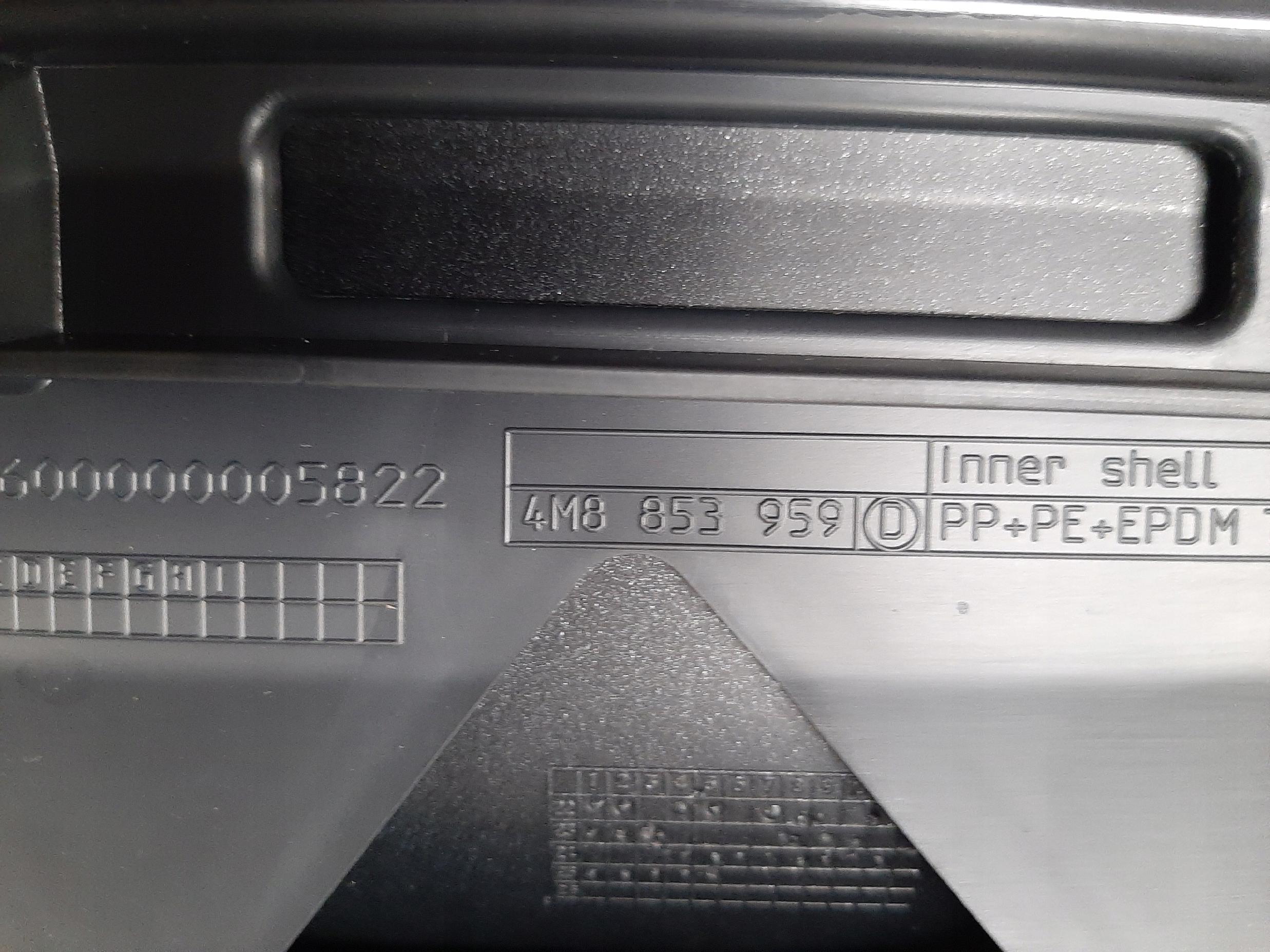 AUDI RSQ8 LISTWA NAKŁADKA DRZWI DRZWIOWA LEWY PRZÓD PRZEDNIA 4M8853959D - obrazek 4