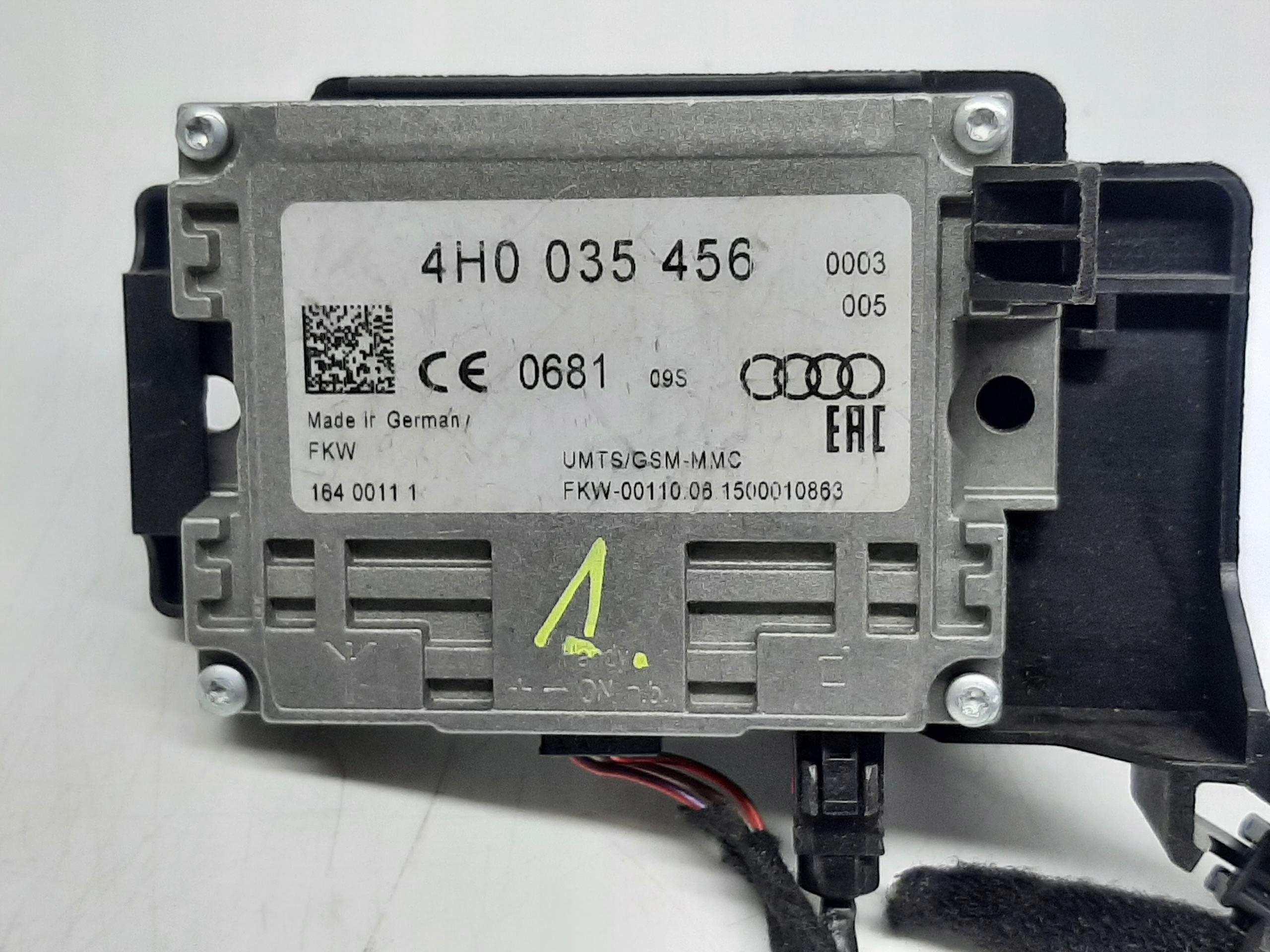 AUDI A8 D4 WZMACNIACZ ANTENOWY 4H0035456 - obrazek 3