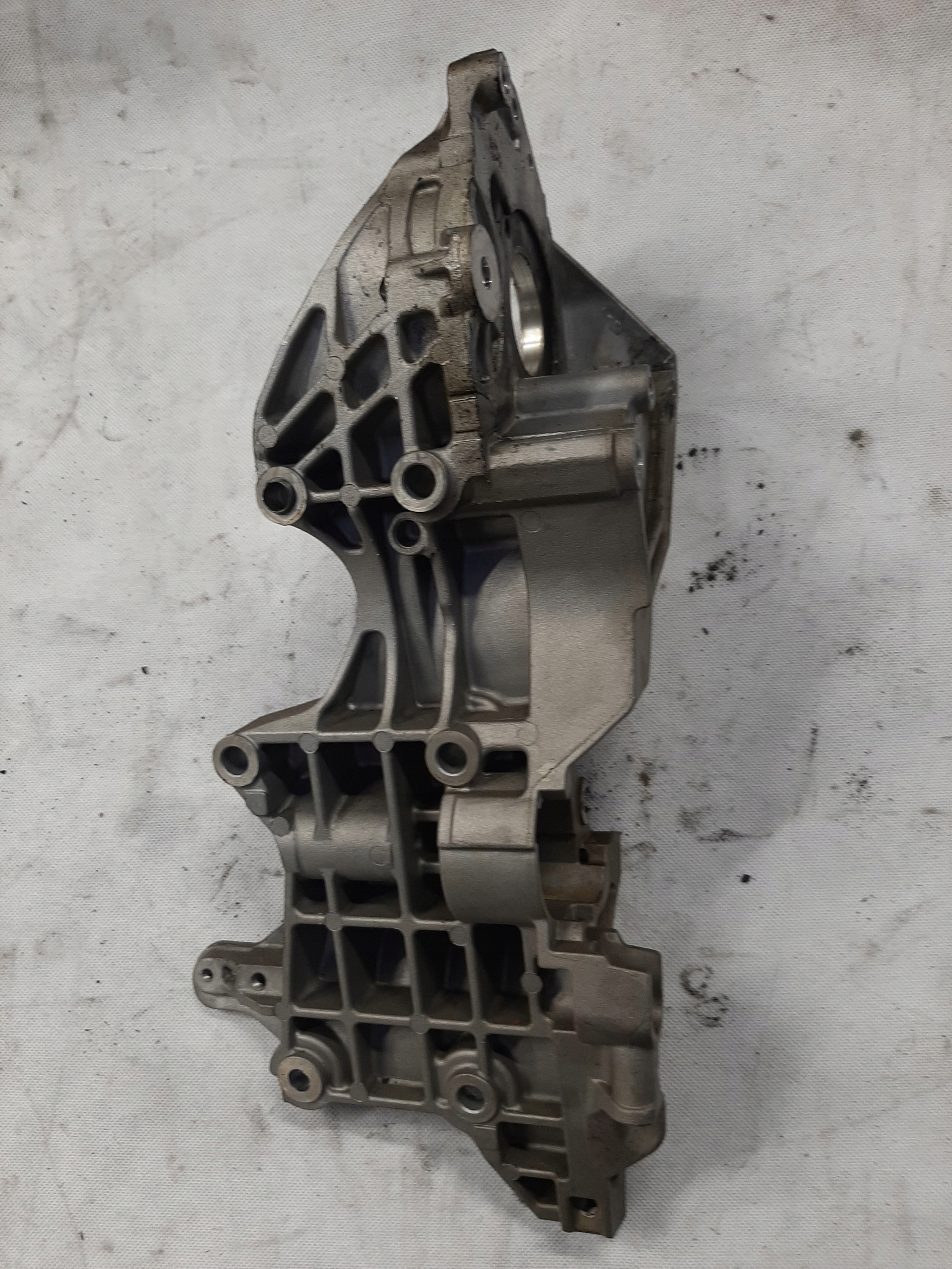 AUDI VW ŁAPA MOCOWANIE STELAŻ 03L903143K - obrazek 3