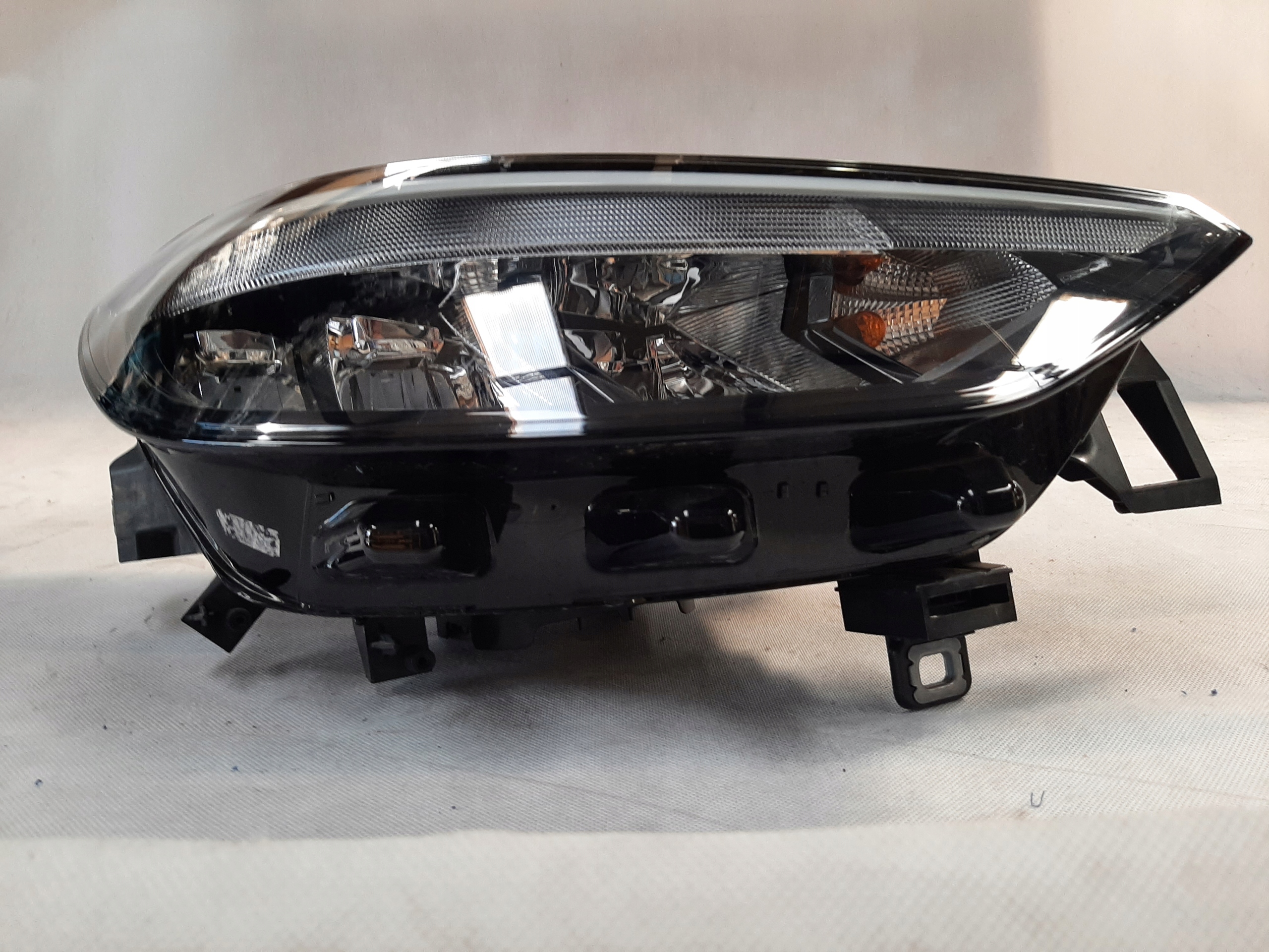 VW ID.3 REFLEKTOR LED LAMPA PRZÓD PRZEDNIA PRAWA 10B941006A - obrazek 2
