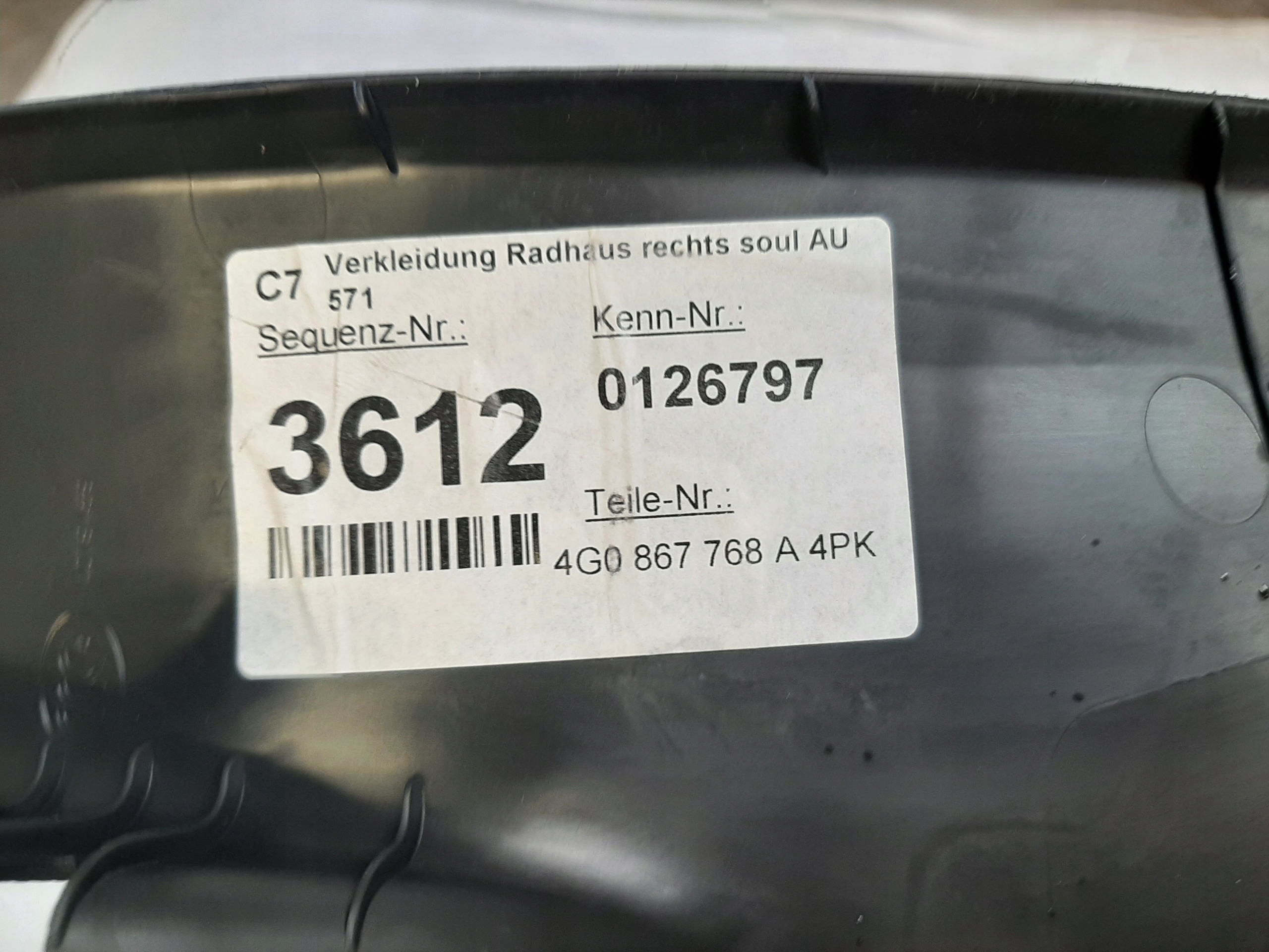 AUDI A6 C7 LIFT 2014- OSŁONA NAKŁADKA PROGU PRAWY TYŁ 4G0867768A - obrazek 3
