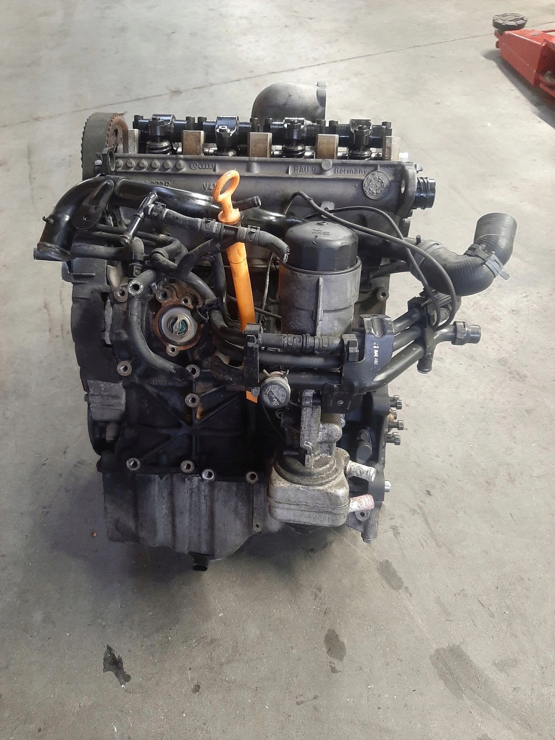 VOLKSWAGEN PASSAT B5 1996- SILNIK DIESEL AVB 1.9 TDI 183000KM - obrazek 3