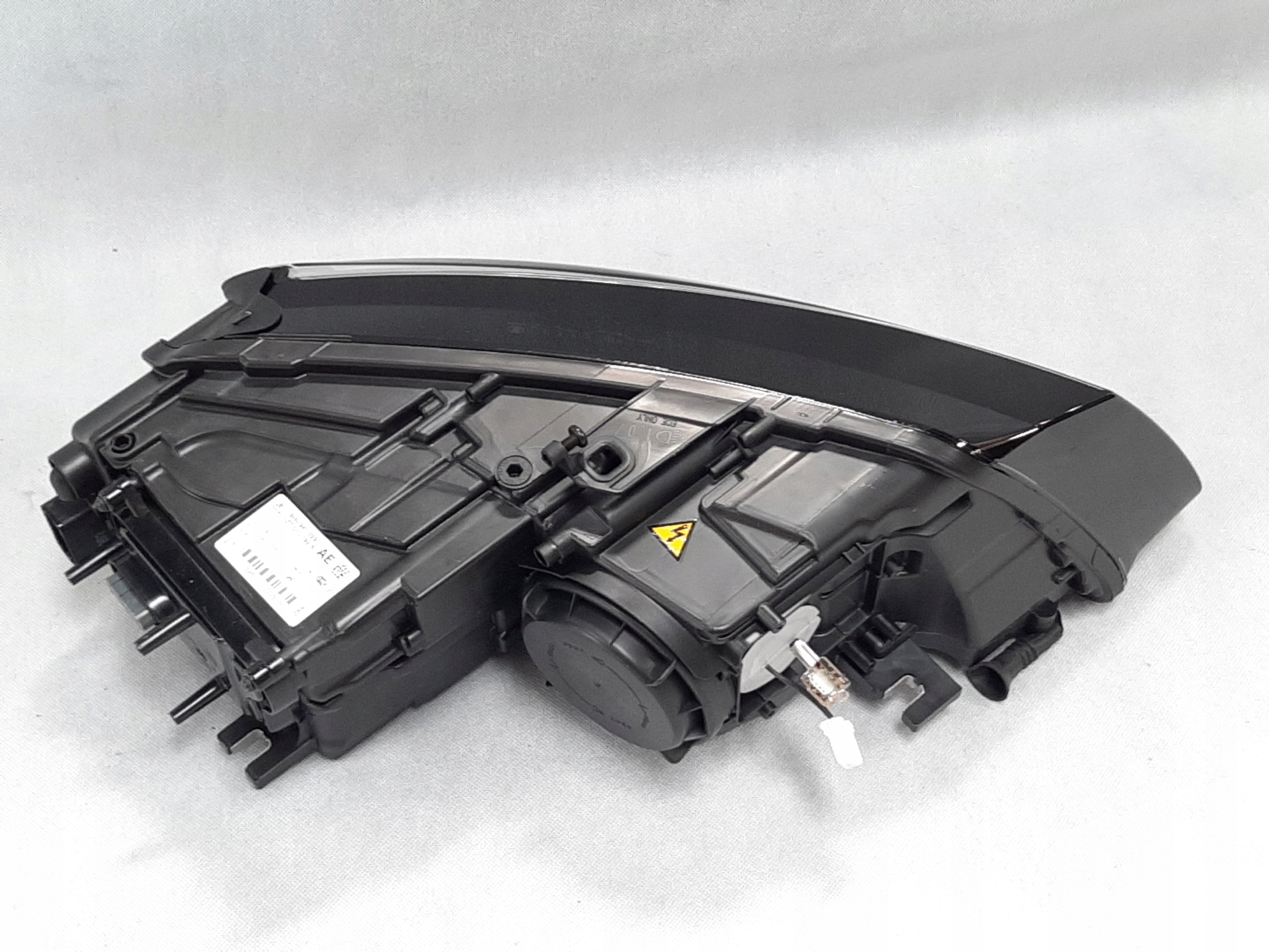 AUDI A8 D4 LAMPA REFLEKTOR LED BI-XENON LEWY 4H0941029AE 2010/2015 - obrazek 2