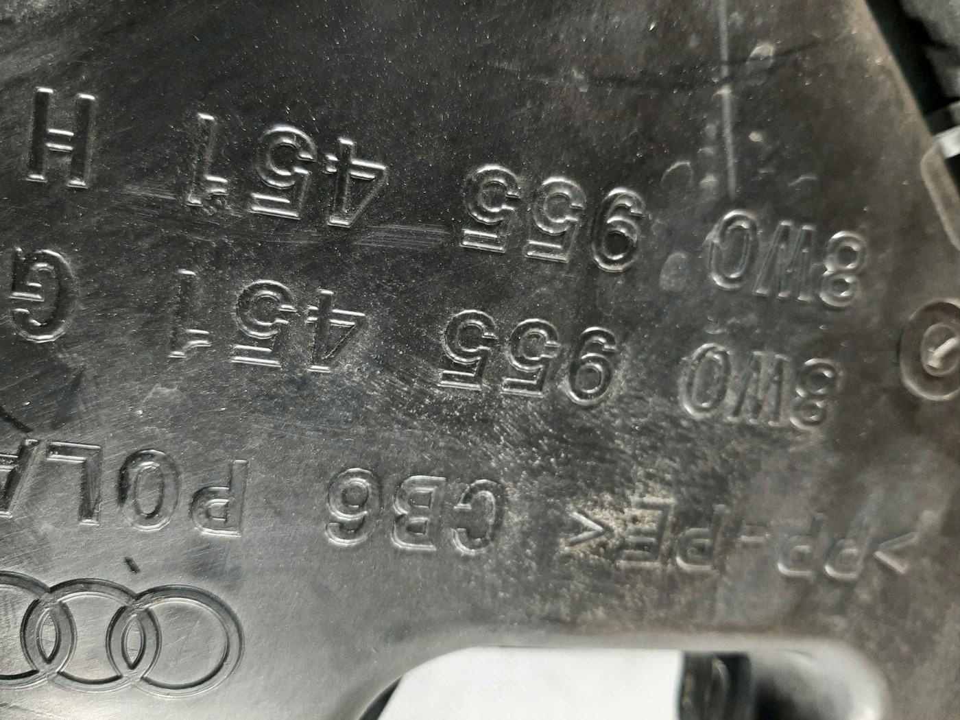 AUDI A4 B9 ZBIORNIK ZBIORNICZEK PŁYNU SPRYSKIWACZY 8W0955451G 8W0955451H - obrazek 2