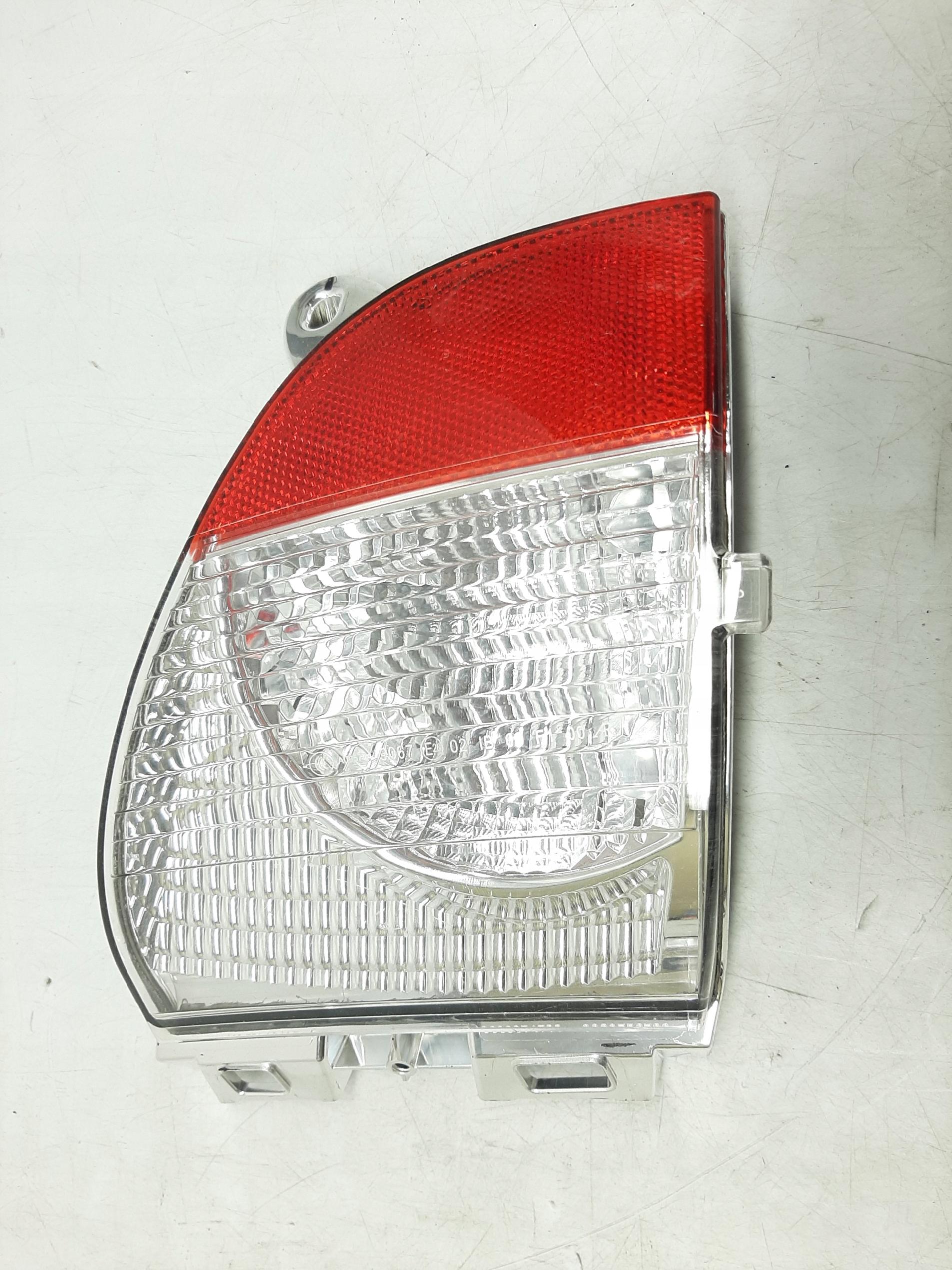 PEUGEOT 2008 308CC LAMPA TYLNA TYŁ LEWA LEWY PRZECIWMGIELNA 168309