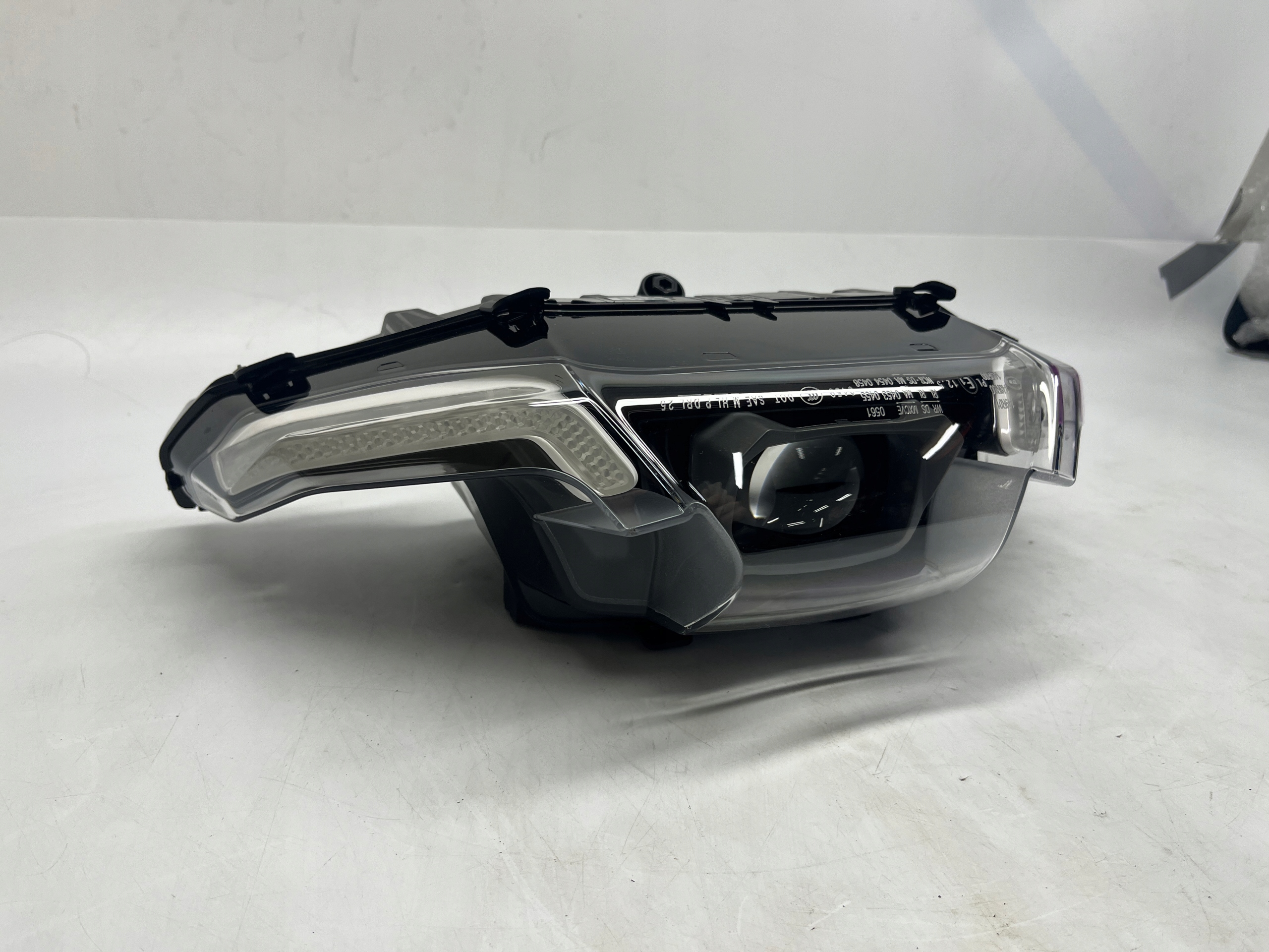 BMW R1300RT lampa reflektor LED 72030000 - obrazek 4